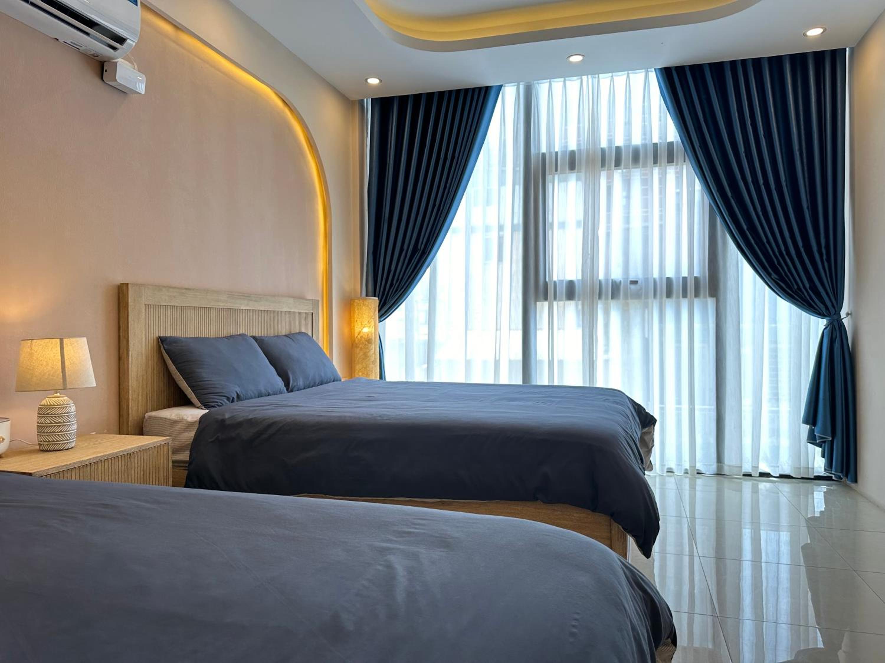 Add 17Gia Ngu 4rd floor City view elevator available