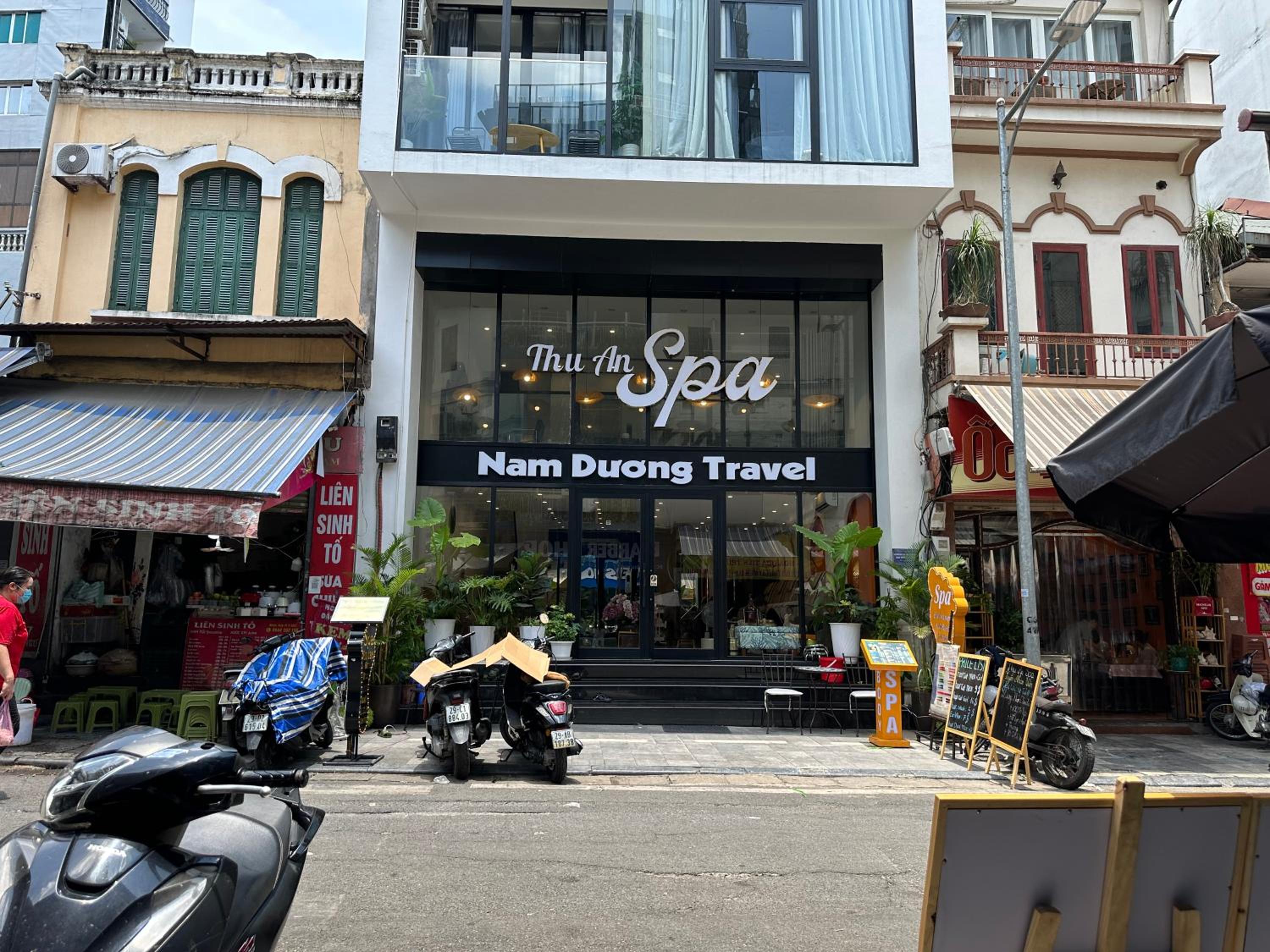 Add 17Gia Ngu 4rd floor City view elevator available