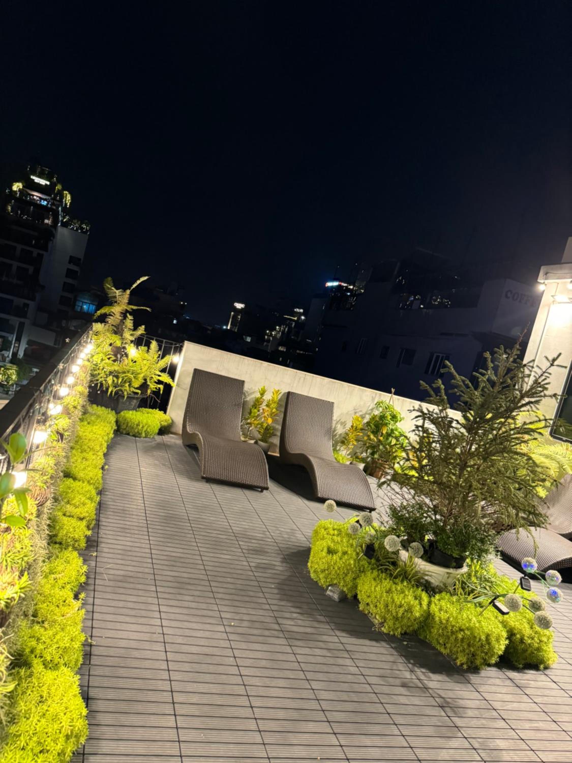 Add 17Gia Ngu 4rd floor City view elevator available