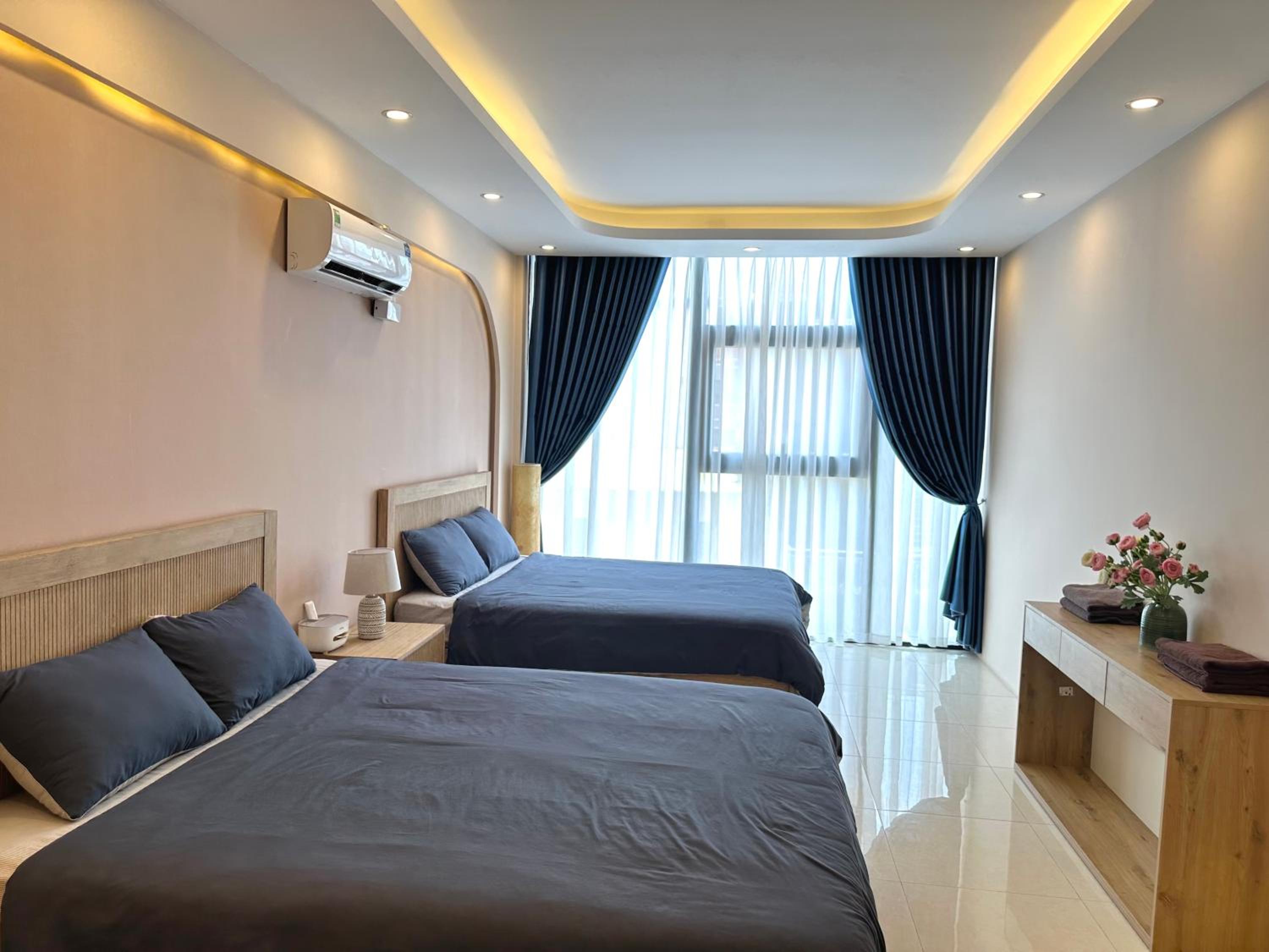 Add 17Gia Ngu 4rd floor City view elevator available