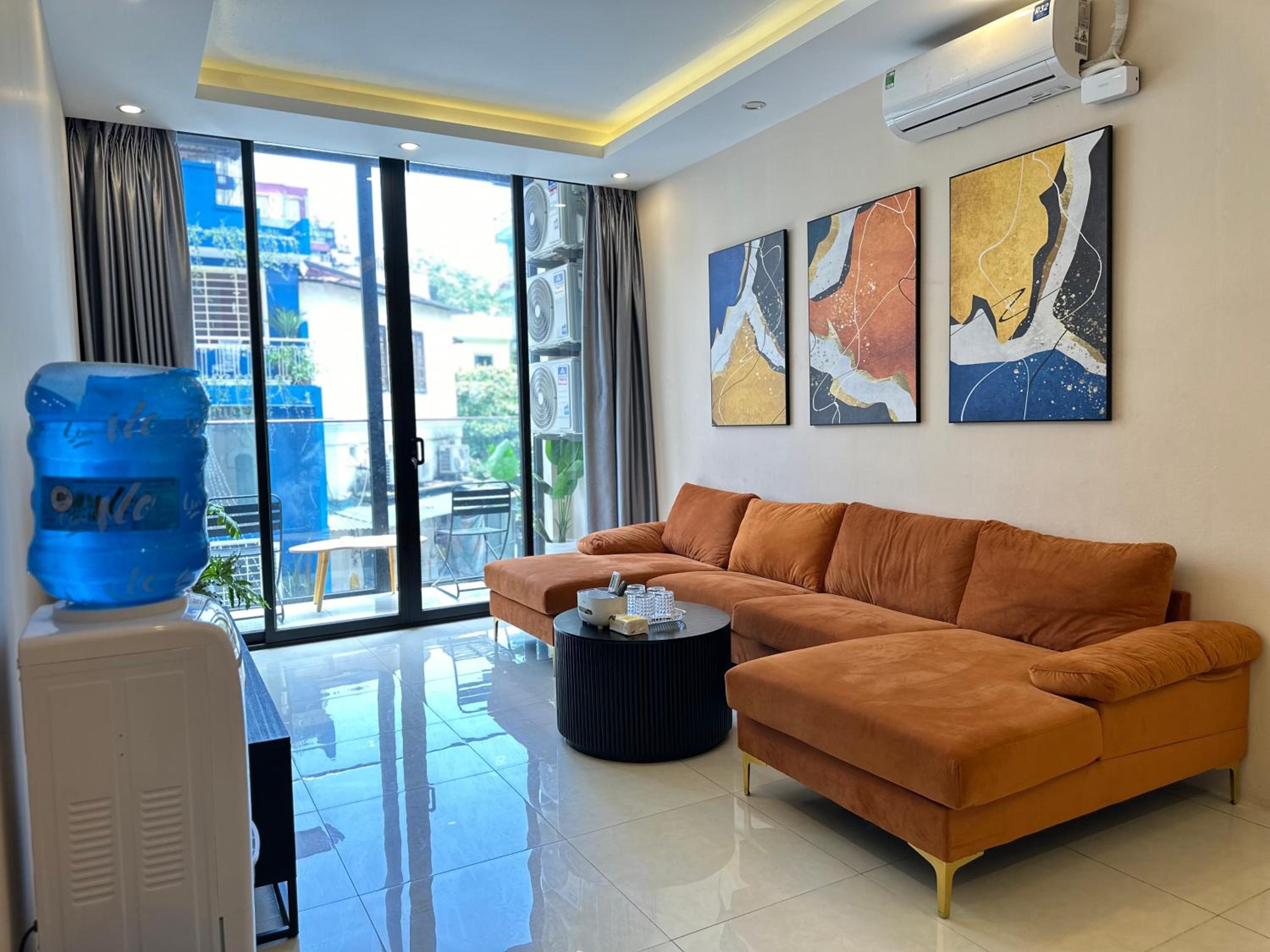 Add 17Gia Ngu 4rd floor City view elevator available