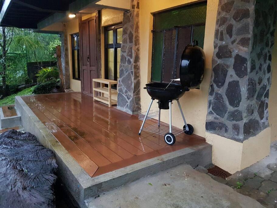 Cozy Suite with Private Bathtub, Kitchen & Parking