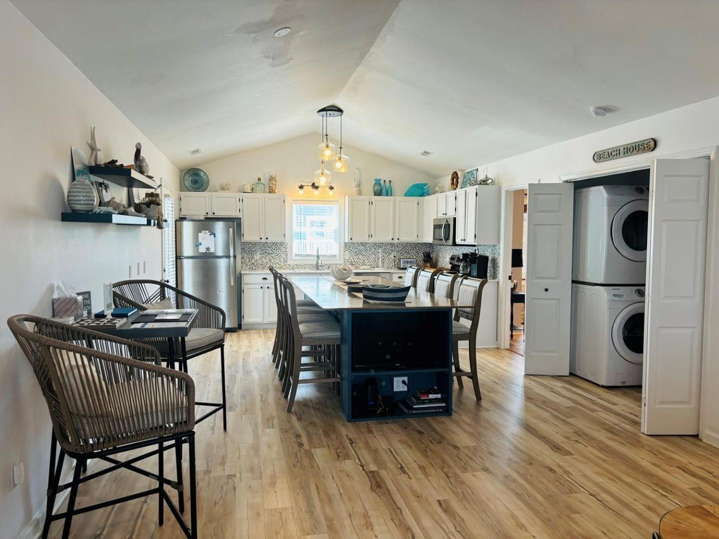 Blue Crab Cottage home view 4