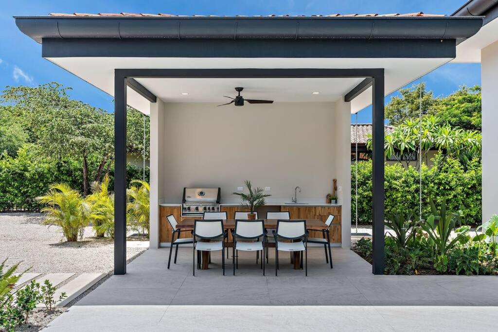 Villa Paradiso Private Pool, Gated Community, Golf, Beach