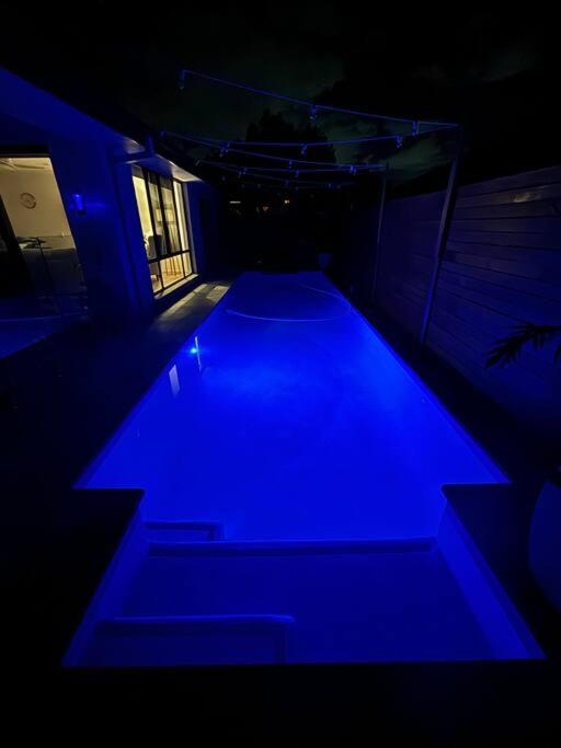 3 Bed Modern Home, Spacious Oasis & Pool