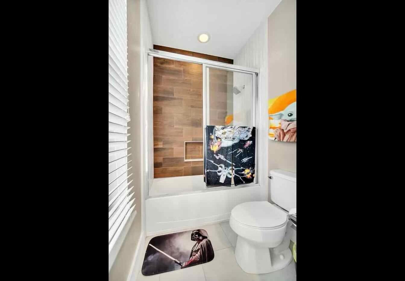 Gorgeous Townhouse 15 Min from Disney 1st Floor Steps Away from Pool