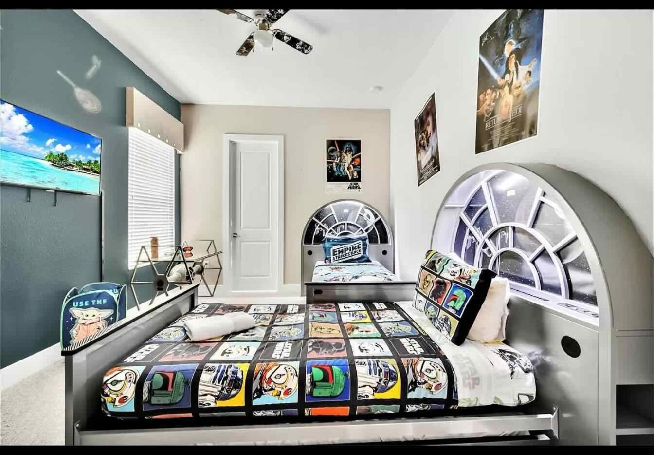 Gorgeous Townhouse 15 Min from Disney 1st Floor Steps Away from Pool