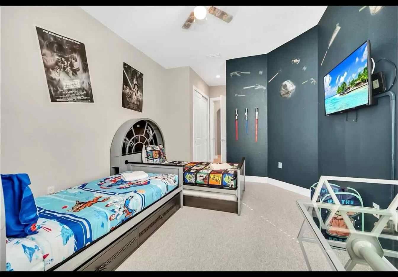 Gorgeous Townhouse 15 Min from Disney 1st Floor Steps Away from Pool