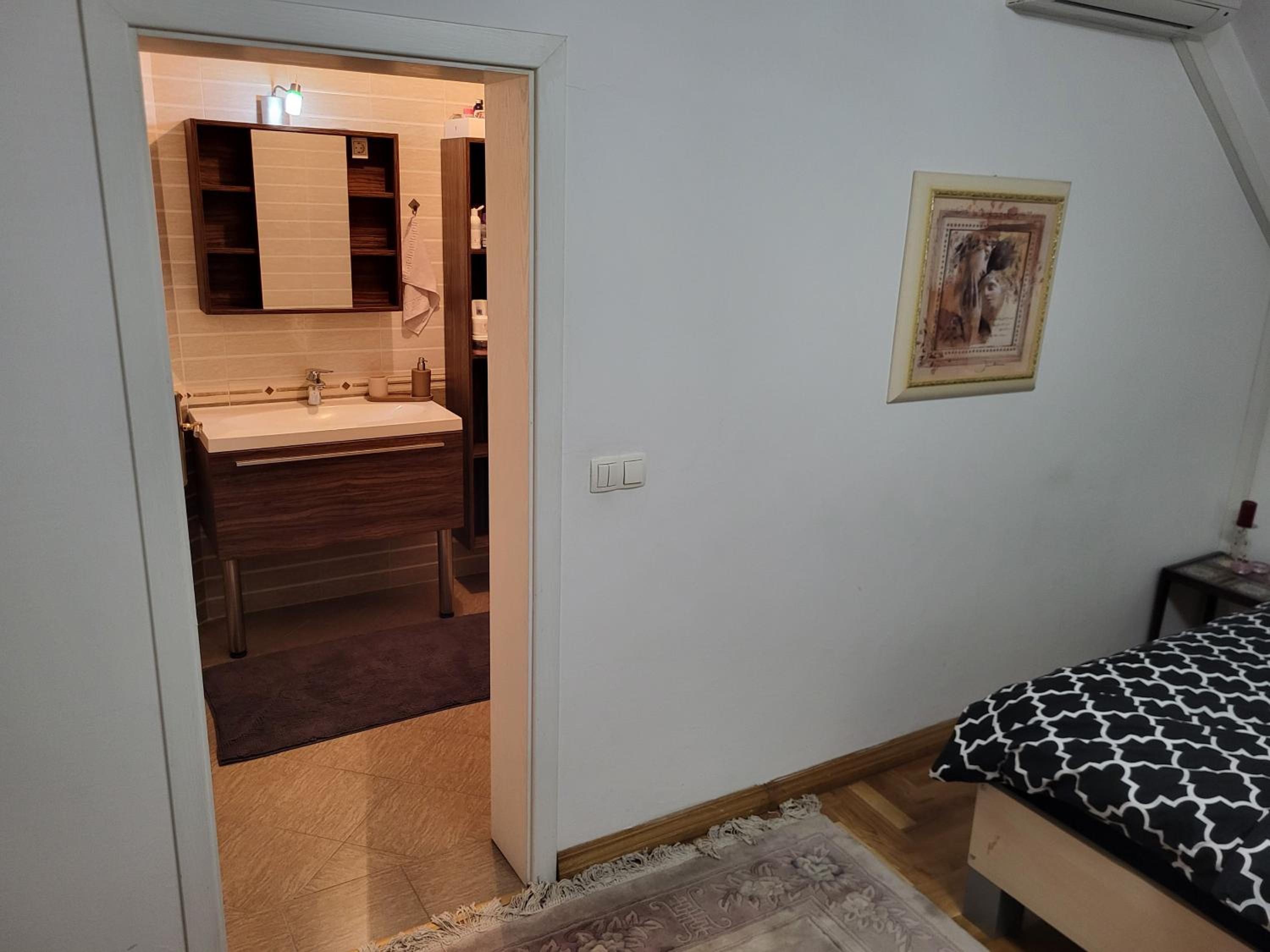 Residence Apartments Hari Sarajevo, Spacy Apartments, Free parking, Aircondition, Airport 1,5 km