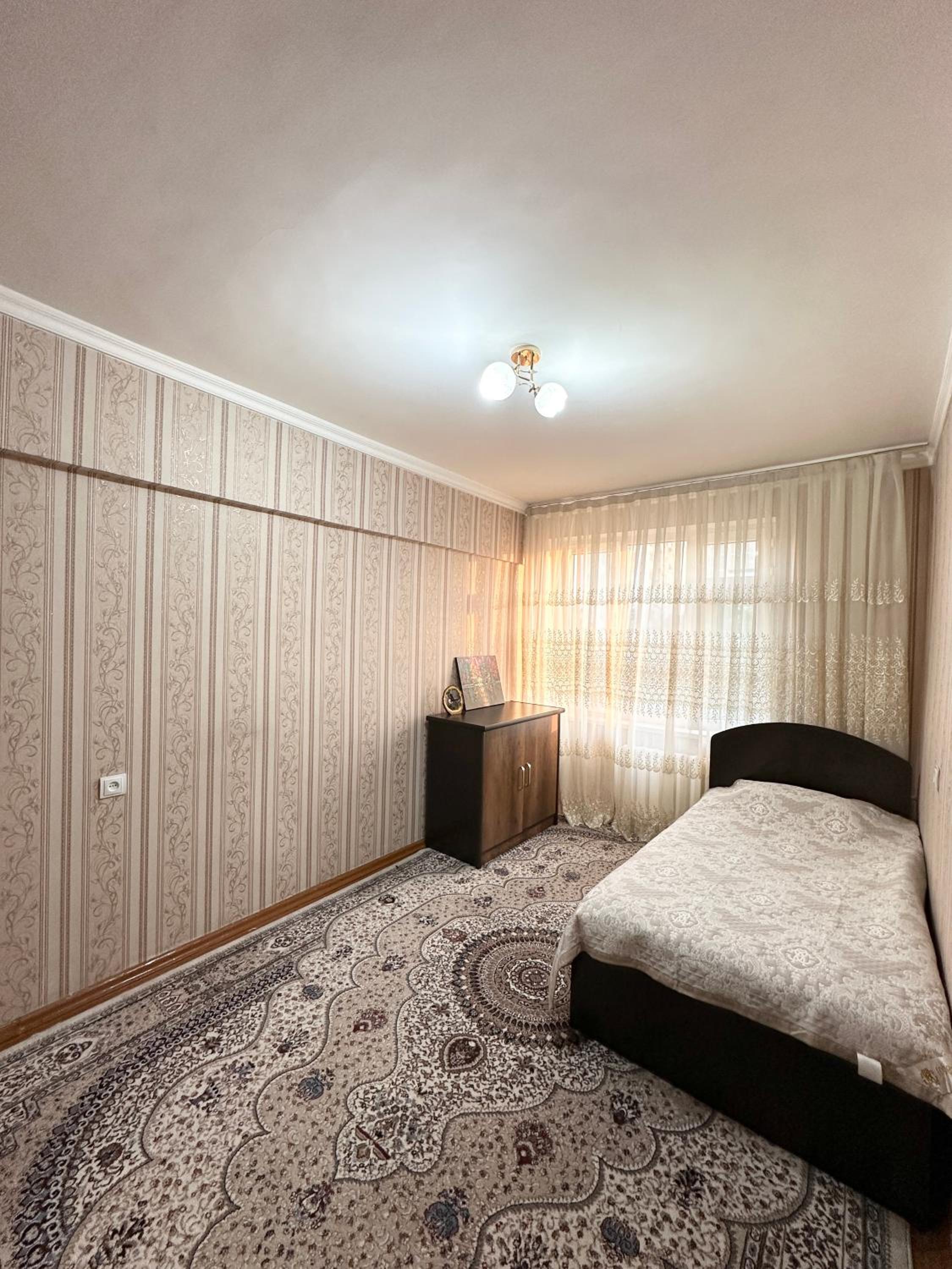 Cozy 2 Bedroom, 4 Room Flat with Office in the Heart of Tashkent view 3