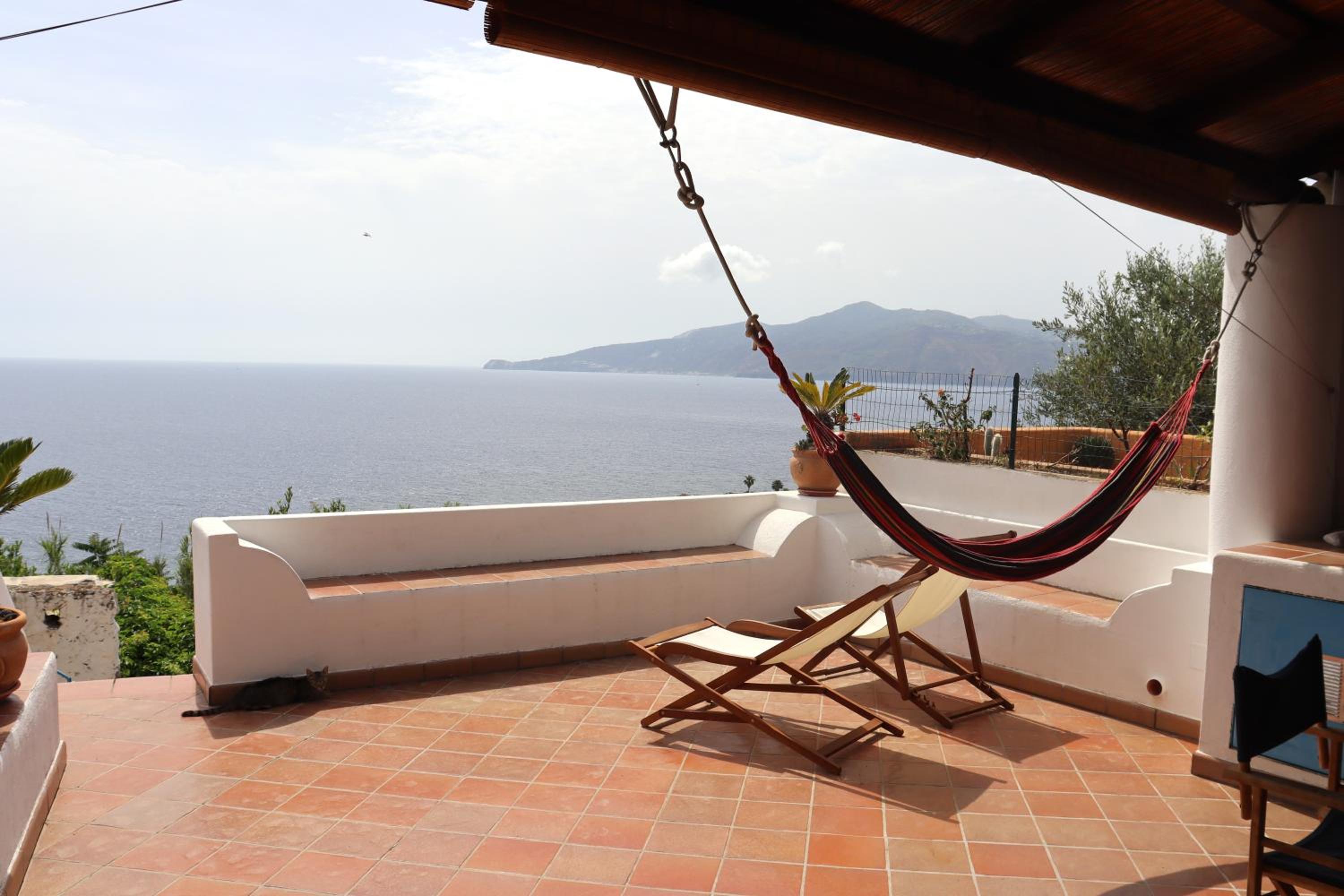 CASA DEI SOGNI, ISLAND OF SALINA photo 3