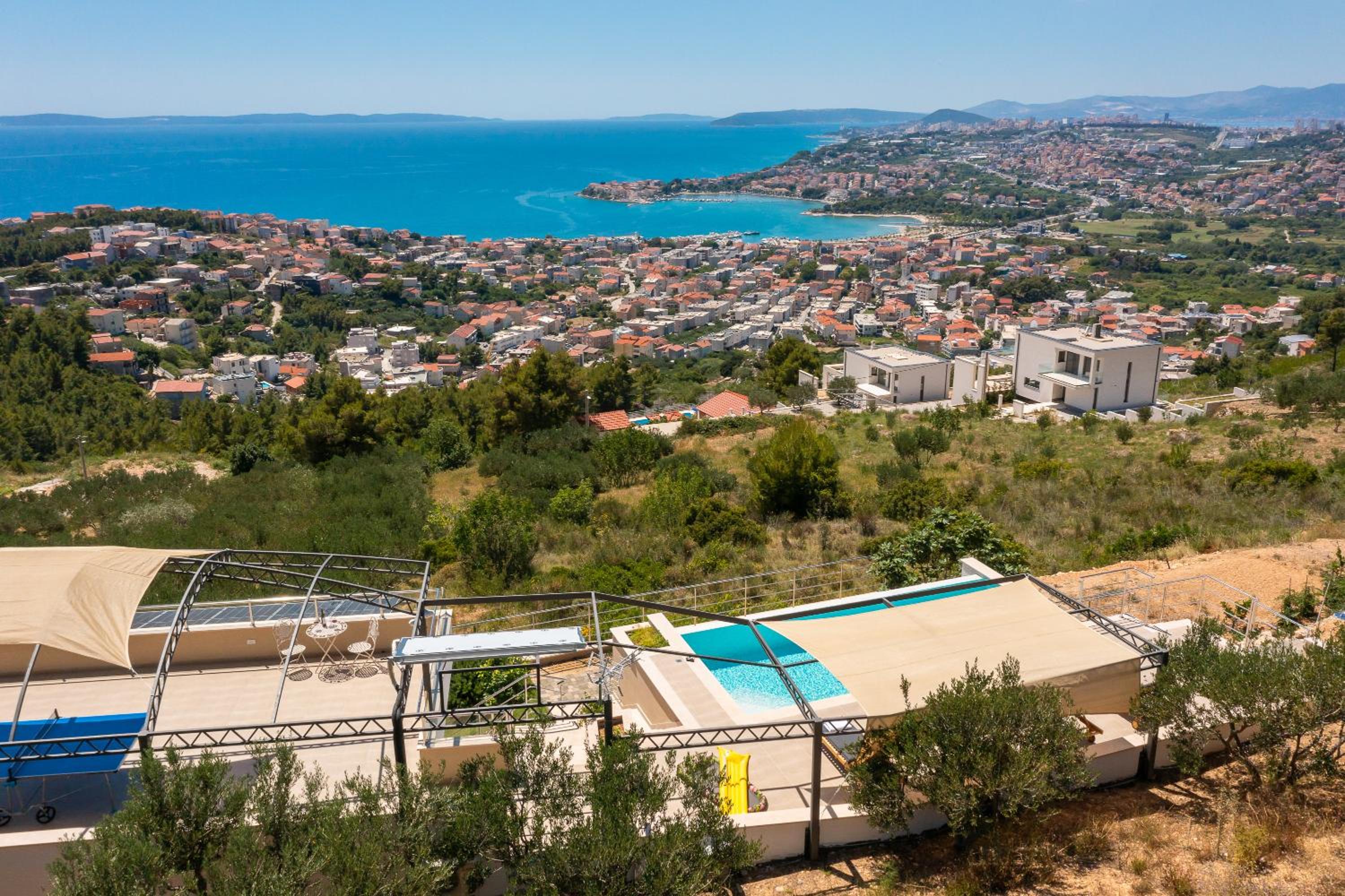 Olive paradise-heated pool- romantic getaway for 2 view 4