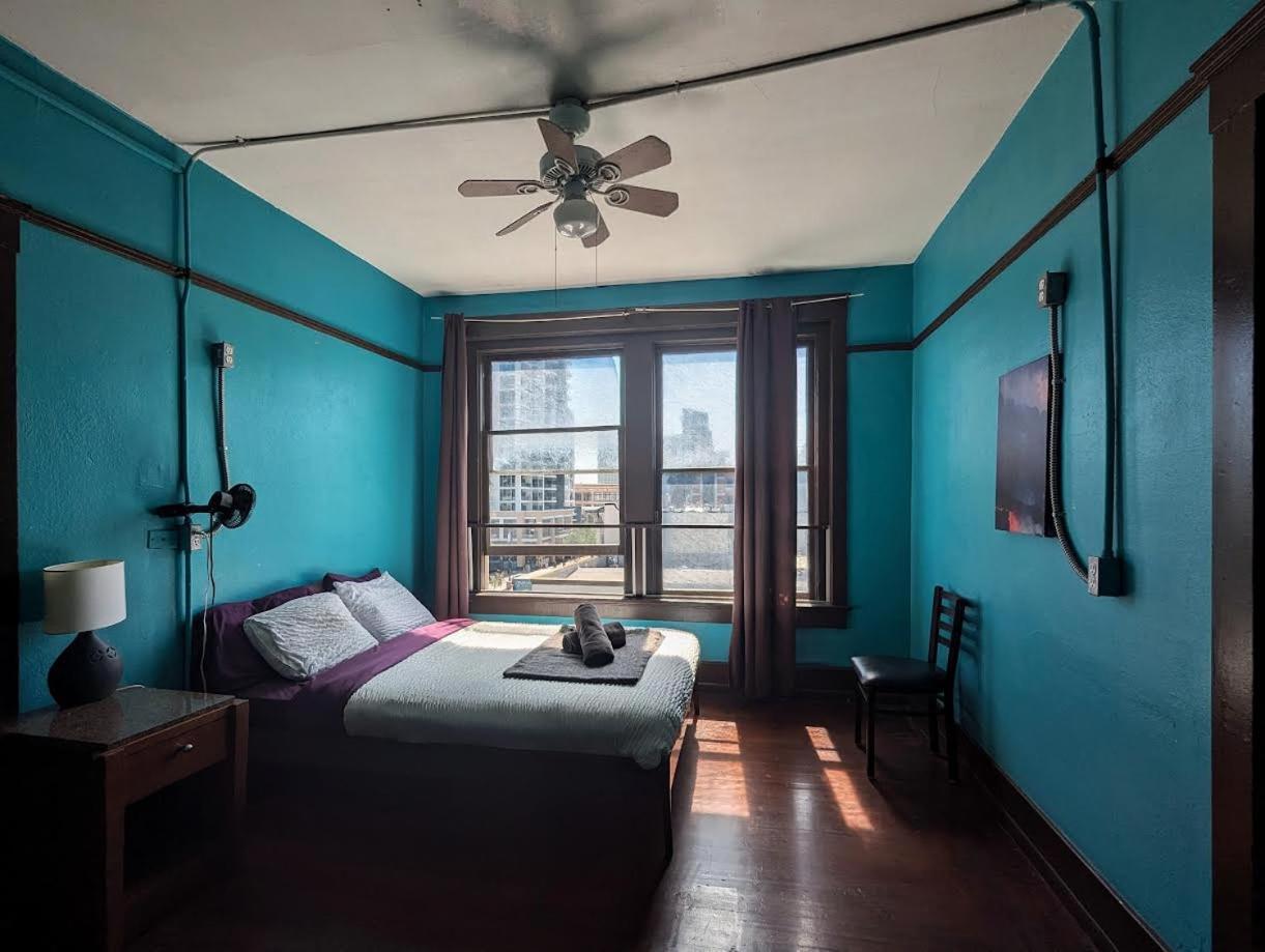 Lucky D's Youth and Traveler's Hostel