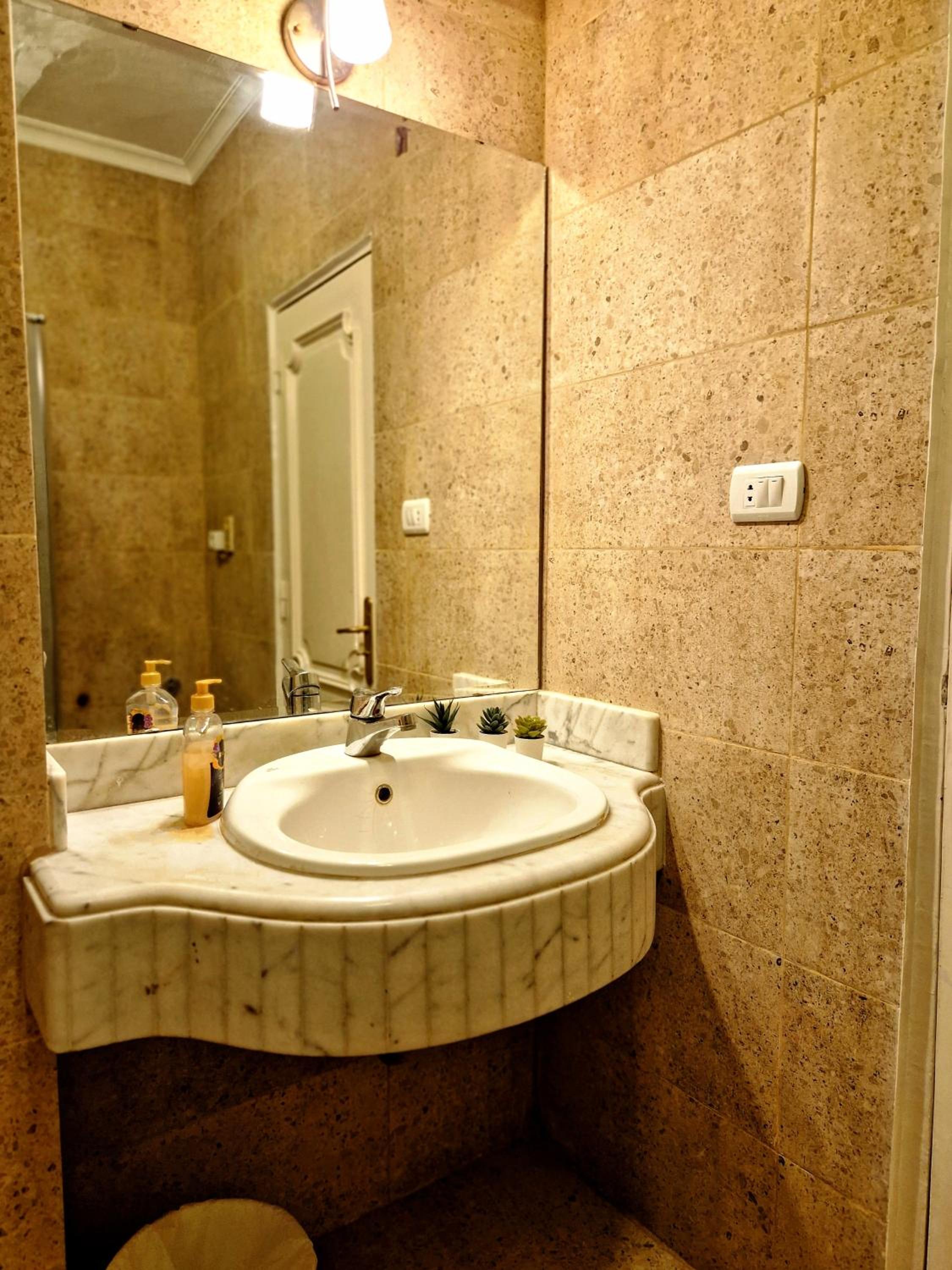 Luxurious apt with panormatic Cairo and Nile view