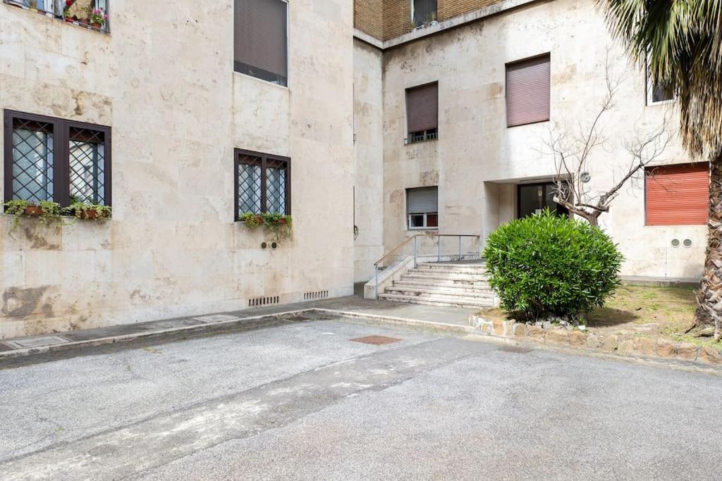 La finestra sul giardino 348