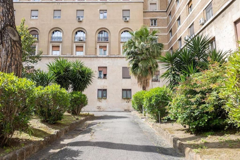 La finestra sul giardino 348
