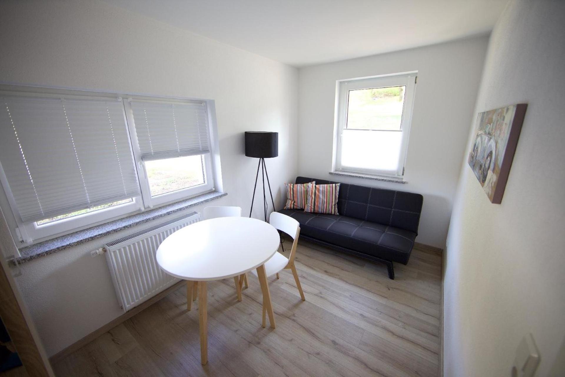 Helle Und Moderne Ferienwohnung Mit Terrasse