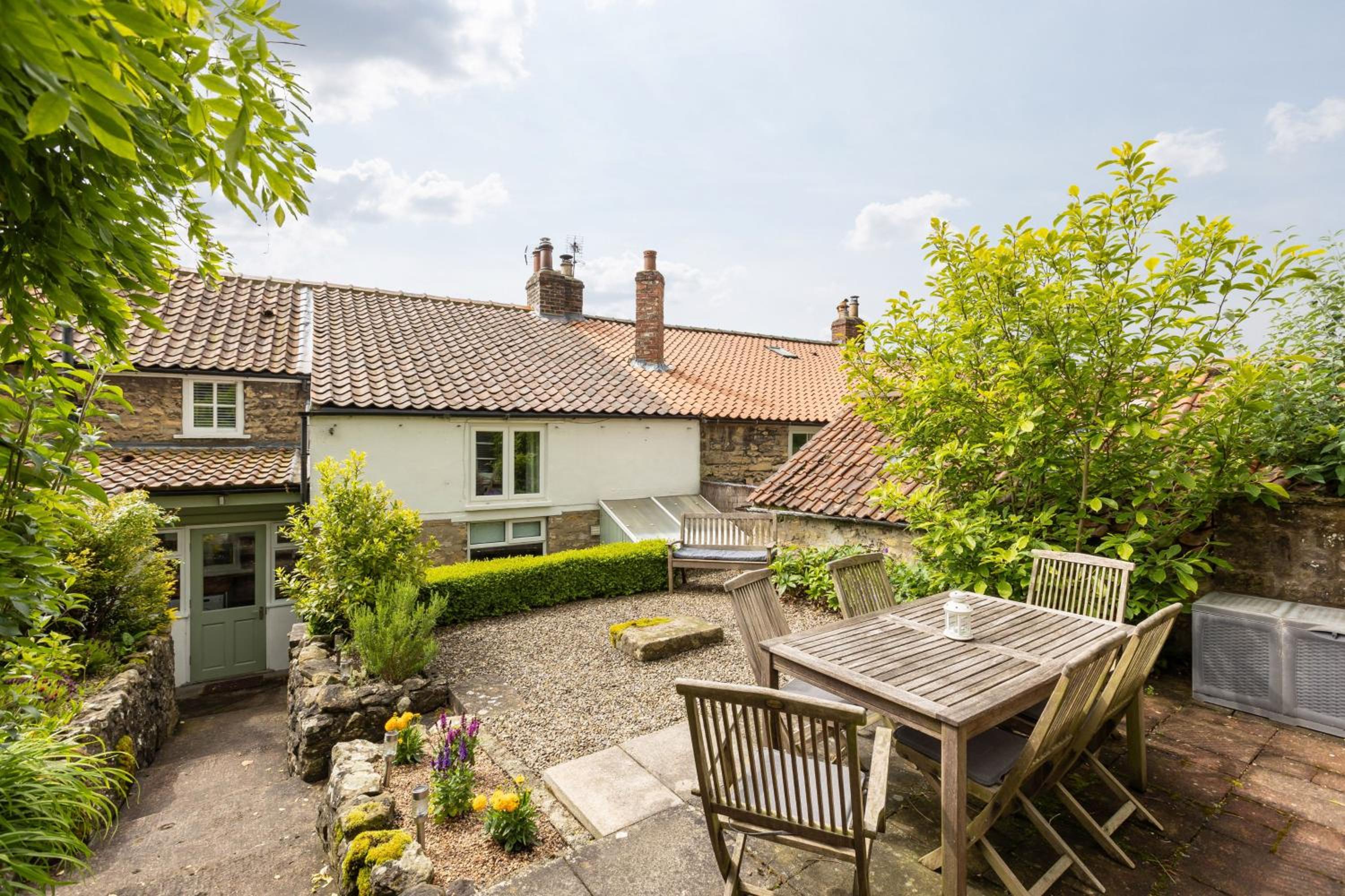 Robins Cottage - Beautiful North Yorkshire Stone Cottage