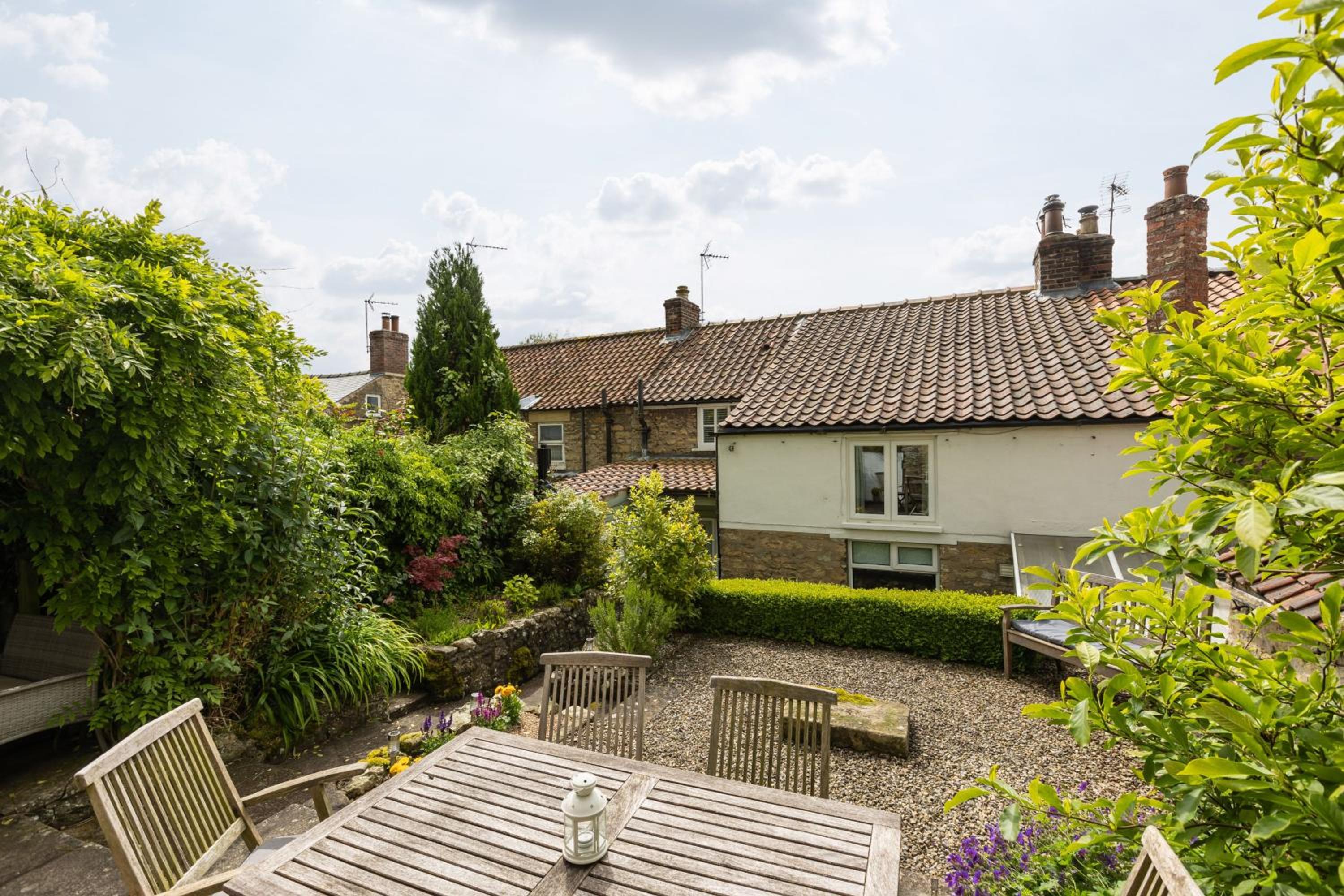 Robins Cottage - Beautiful North Yorkshire Stone Cottage