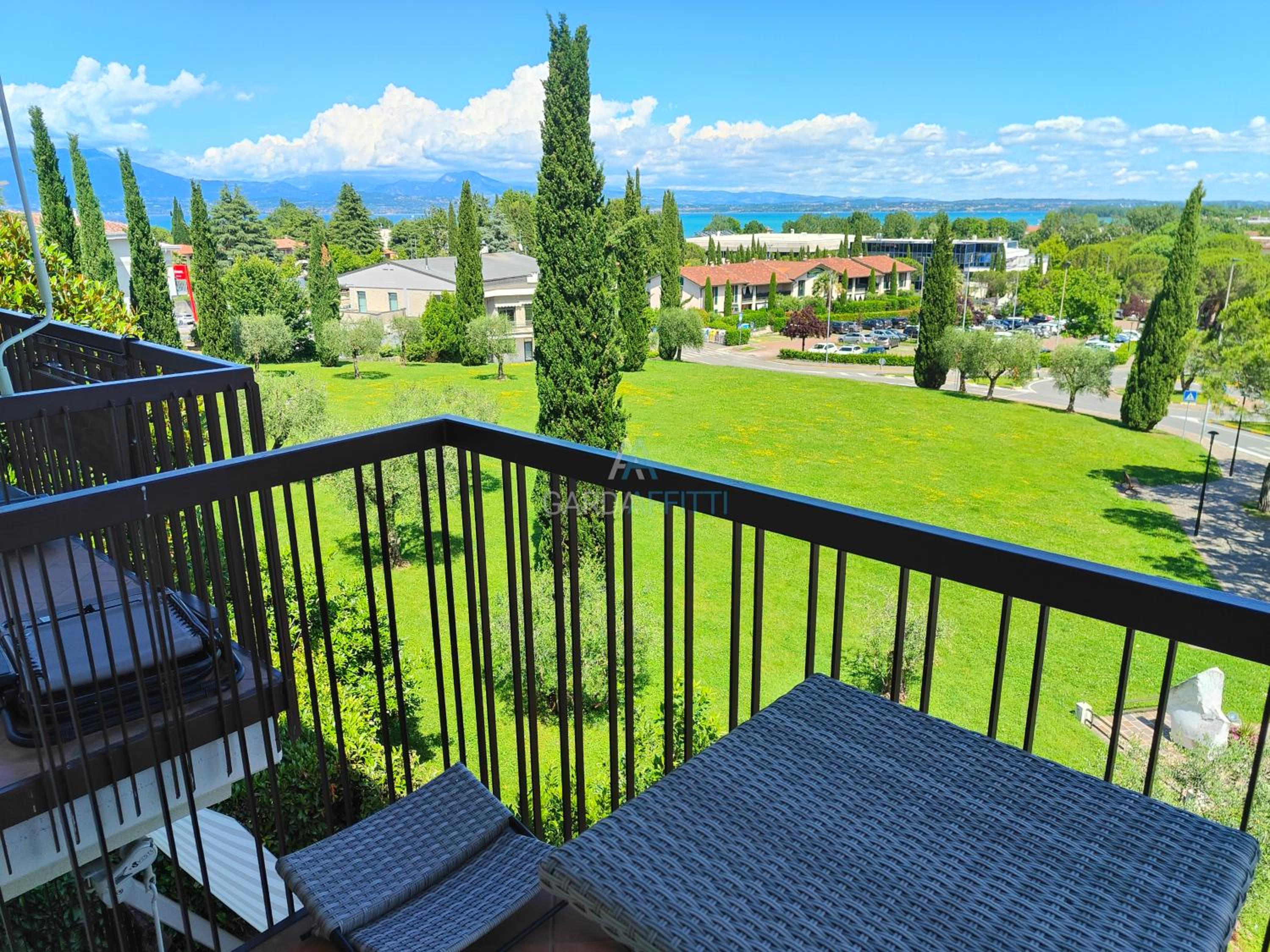 Ossidiana Apartment - Vista lago - Centrico view 3