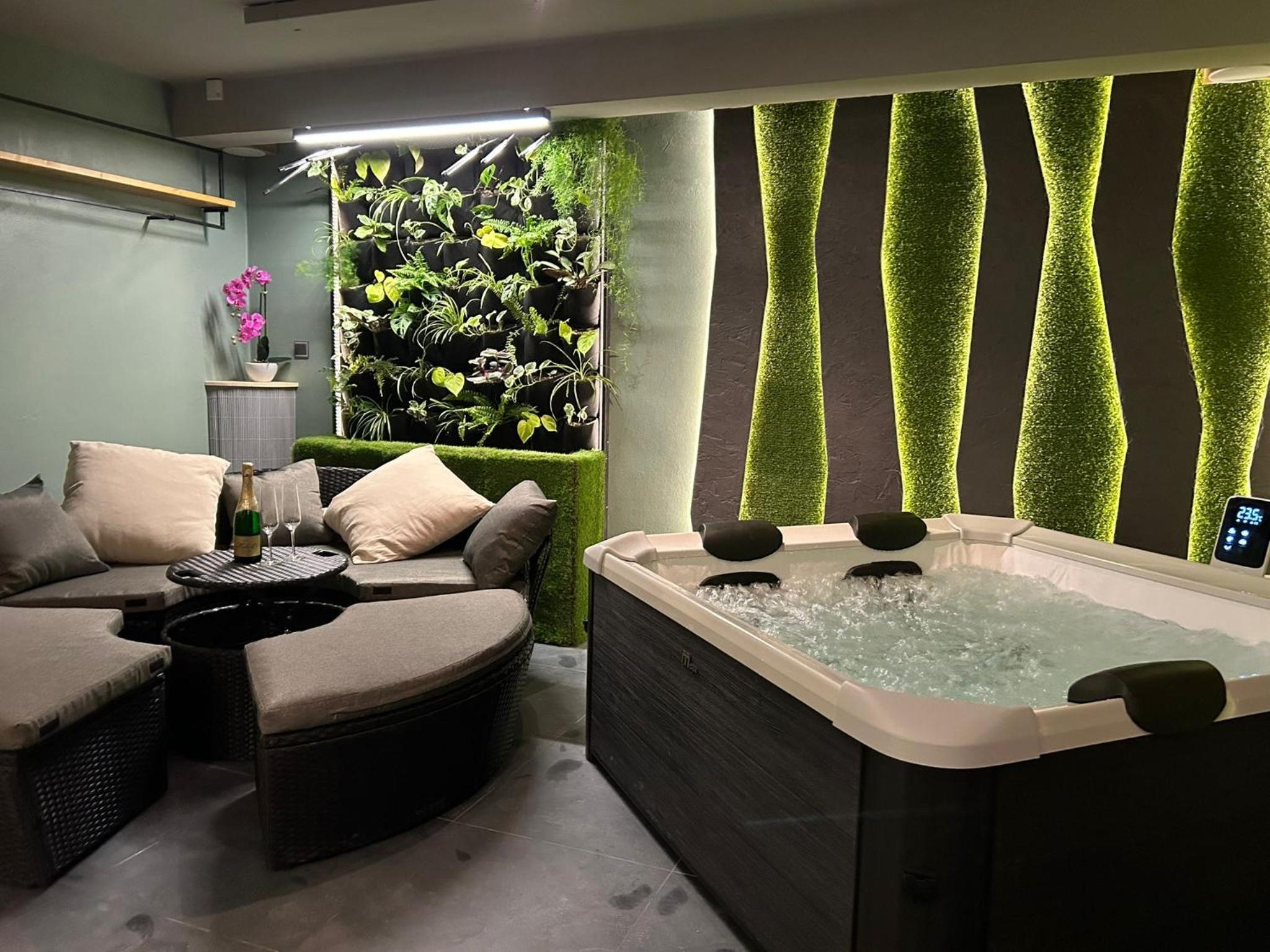 Hotel Leo Apartment Suite & Private Spa Zone - Old City