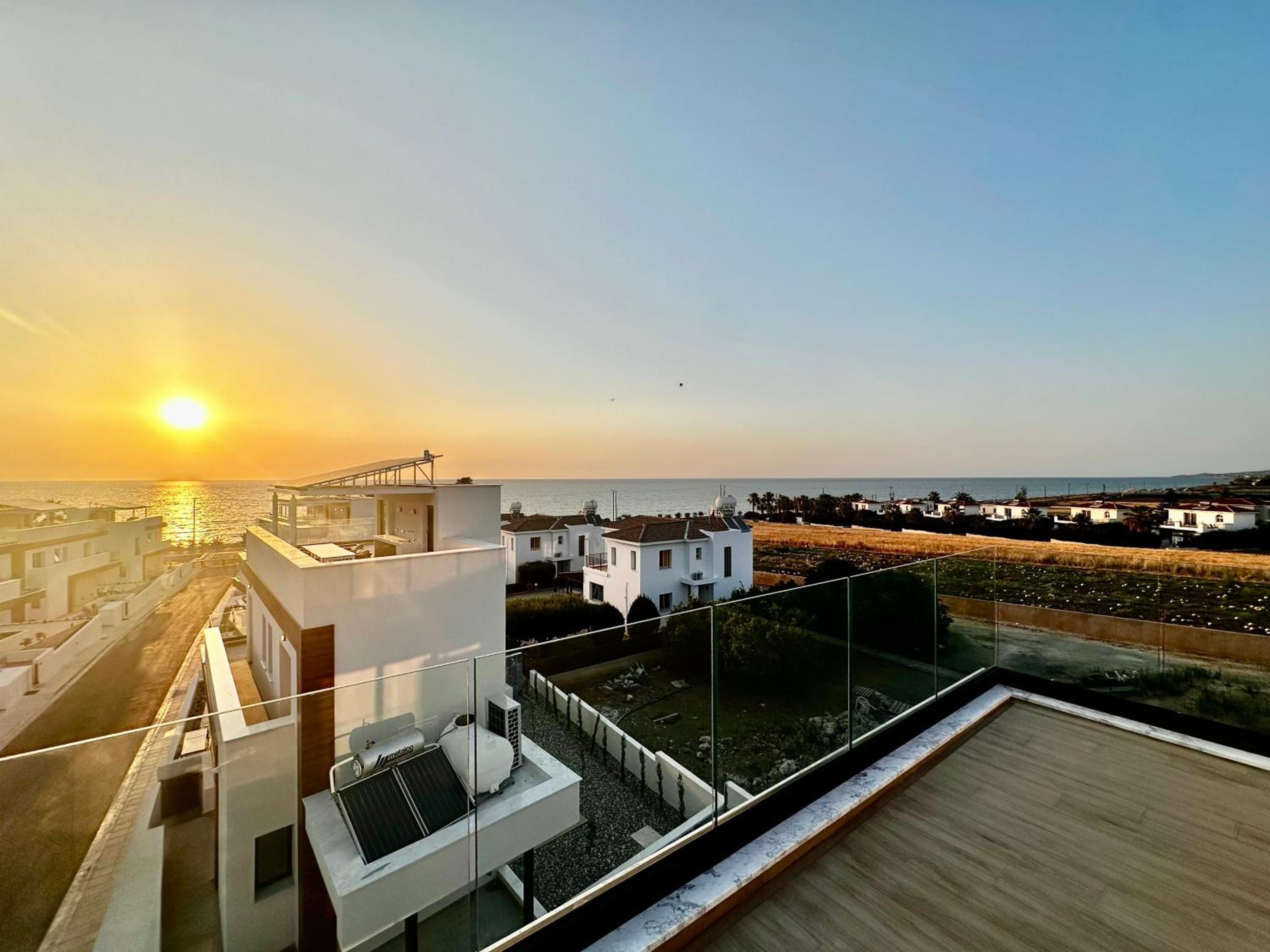 Santa Barbara Seafront villas w jacuzzi pool