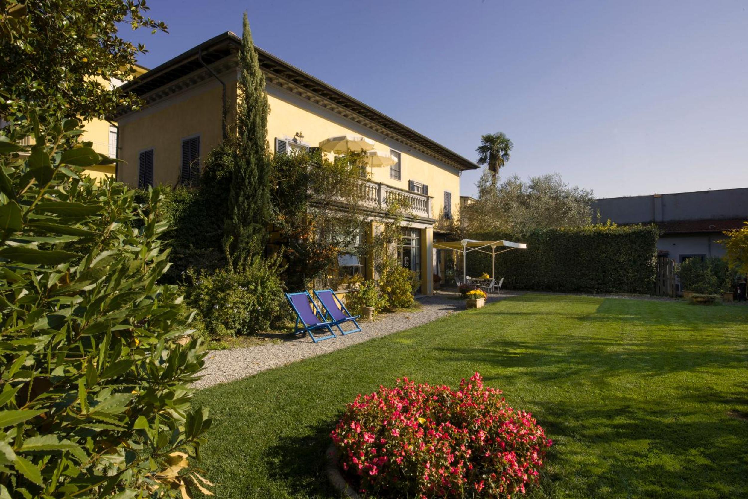 Al Porto Di Lucca B&B