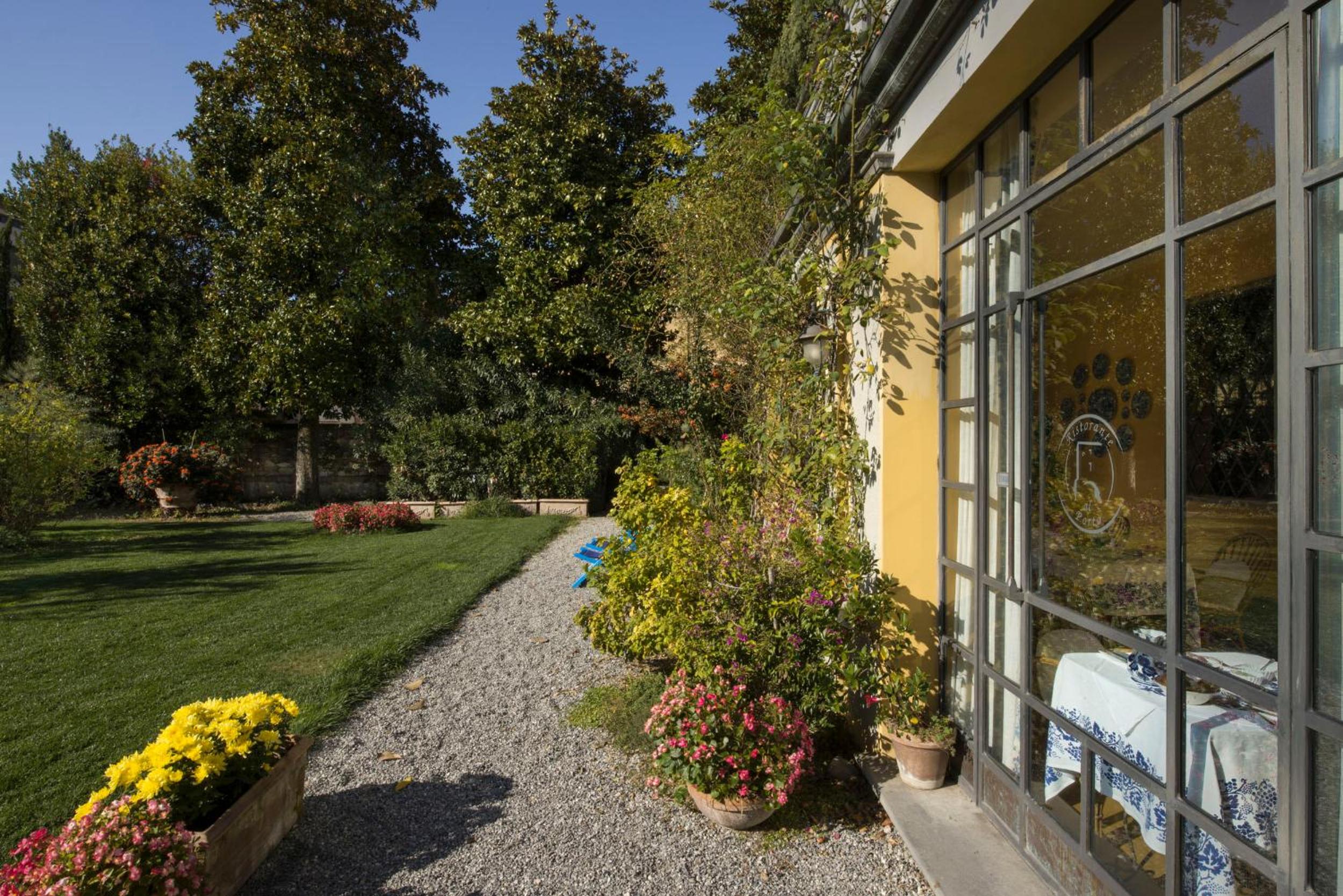 Al Porto Di Lucca B&B