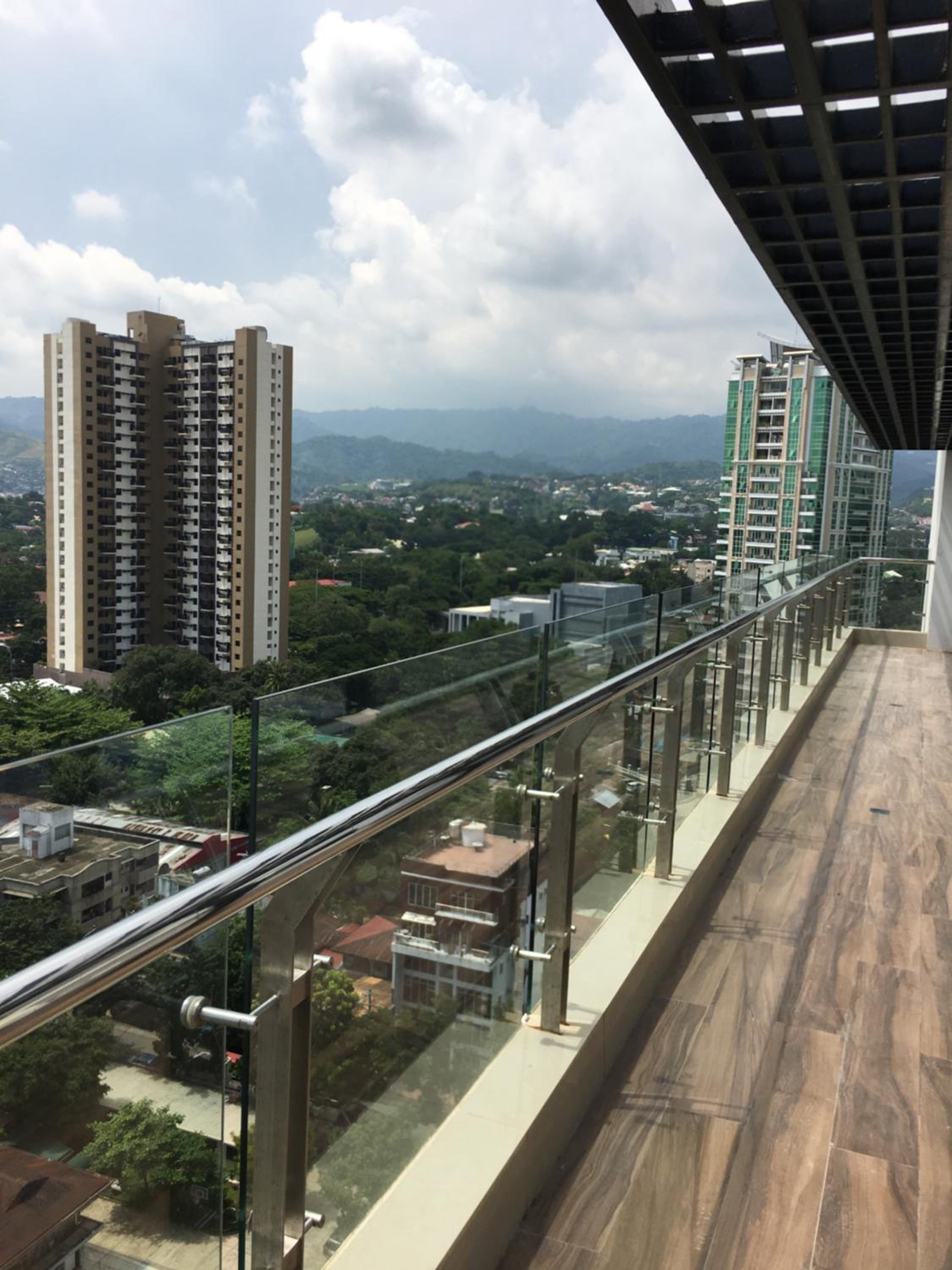 BUDGET RENTAL UNIT near Ayala Center Cebu view 4