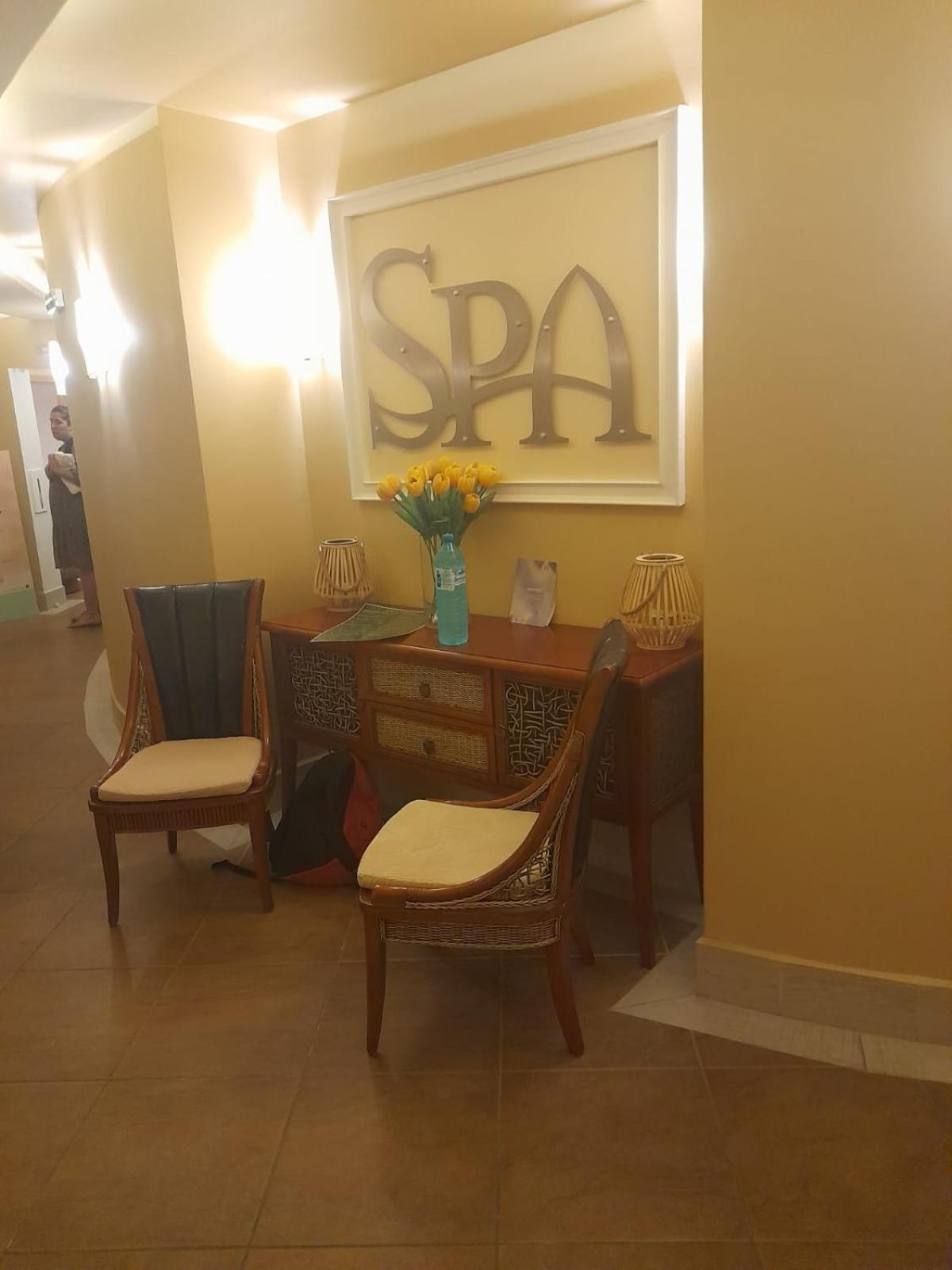 Beautiful 2 Room Apartment with Poolview outside from Aheloy