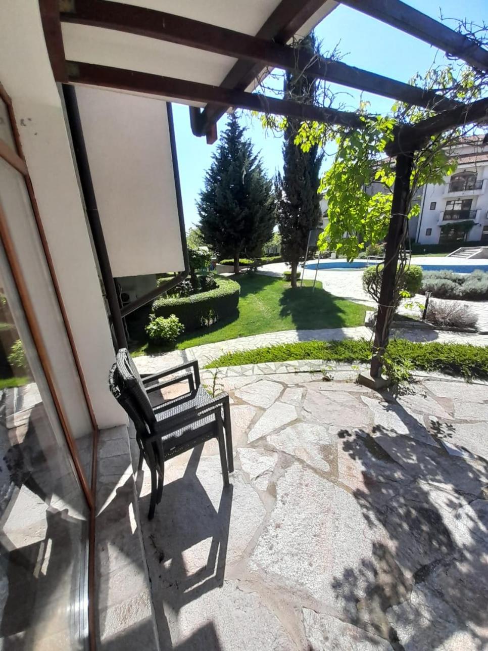 Beautiful 2 Room Apartment with Poolview outside from Aheloy
