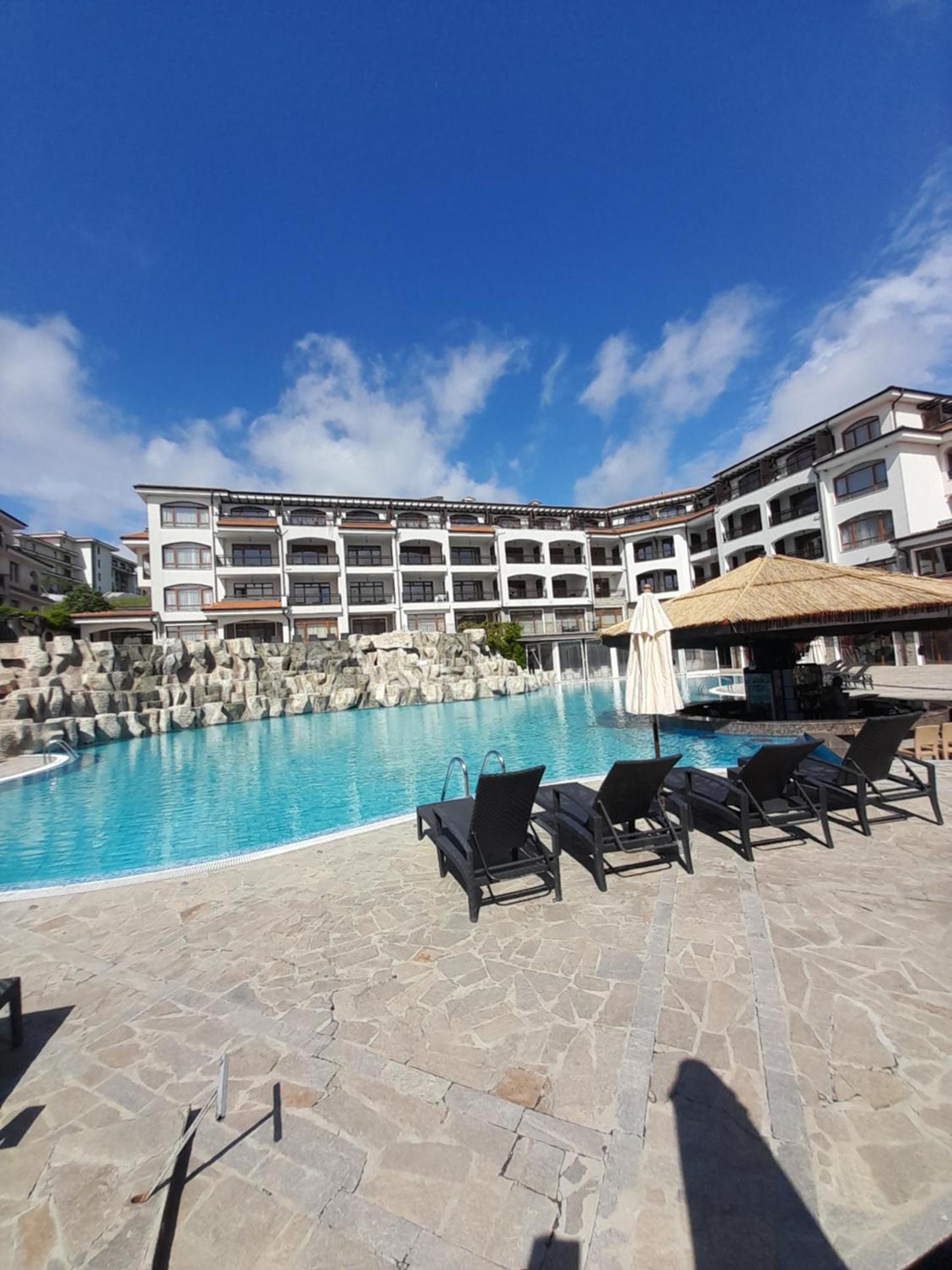Beautiful 2 Room Apartment with Poolview outside from Aheloy