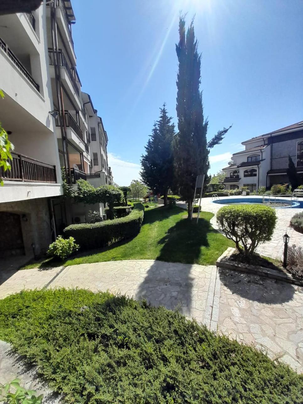 Beautiful 2 Room Apartment with Poolview outside from Aheloy