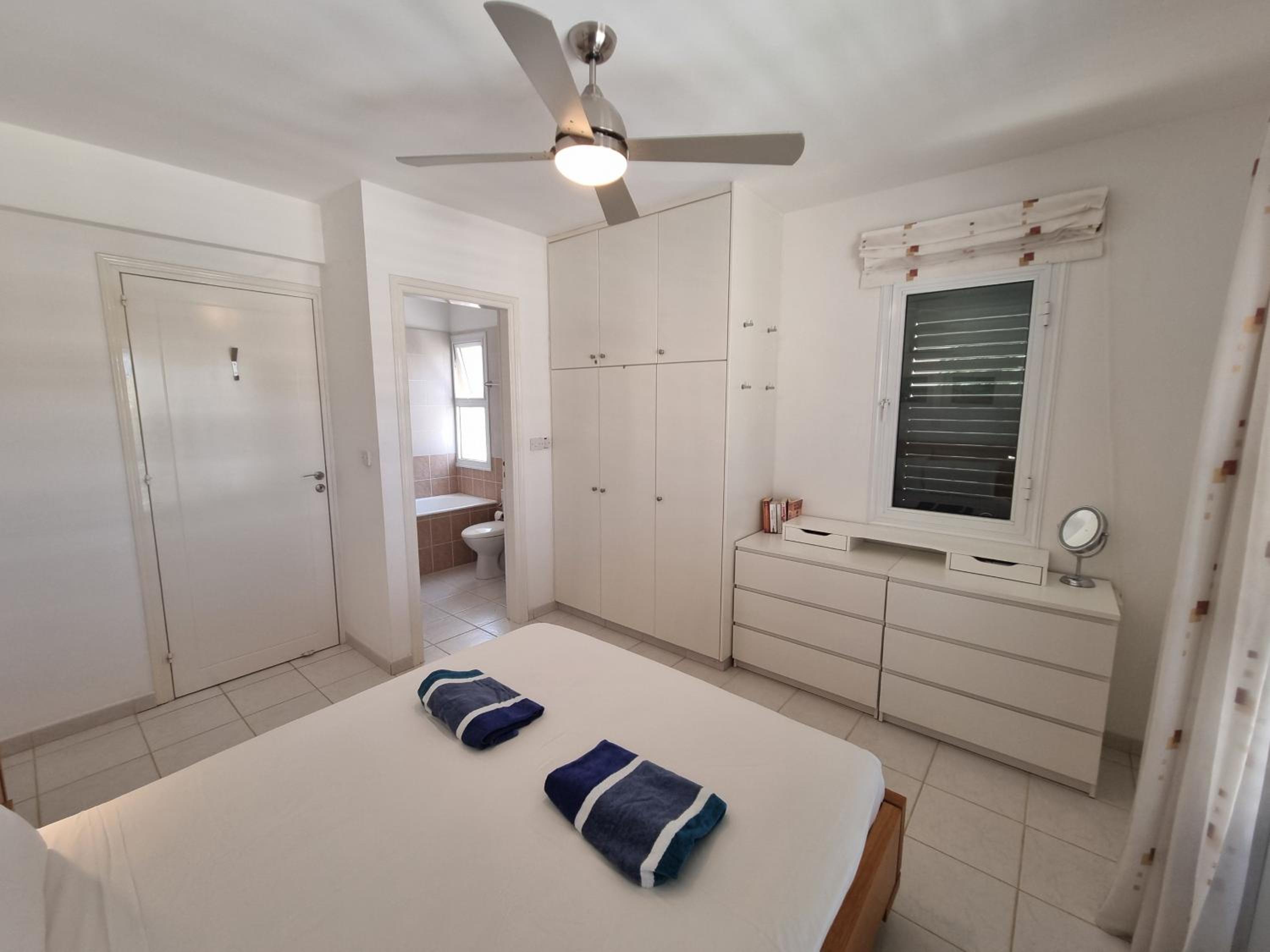 Cyprus Townhouse Pool Patio Aircon Free Parking