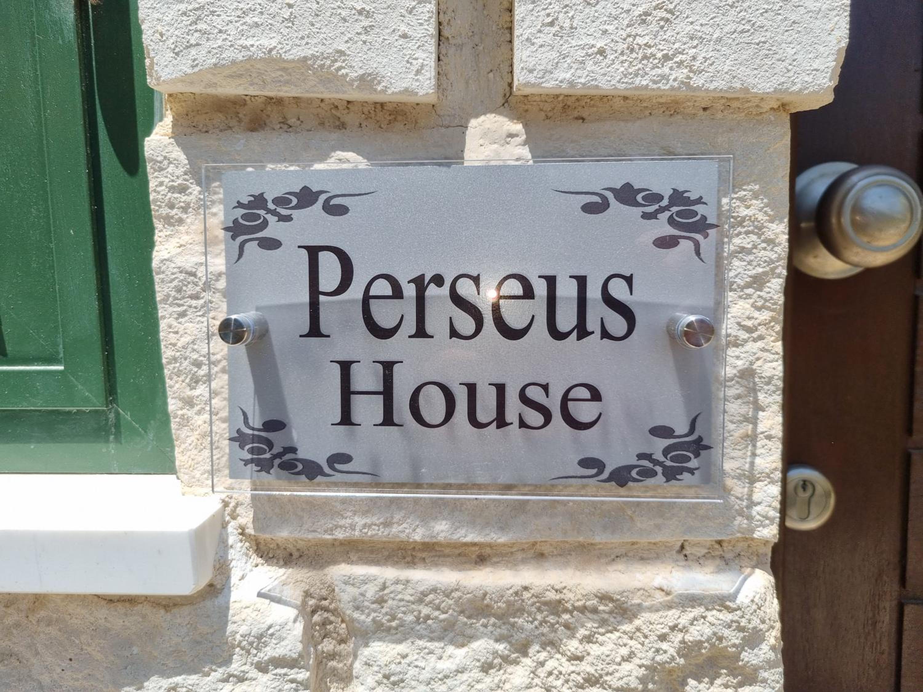 Cyprus Townhouse Pool Patio Aircon Free Parking