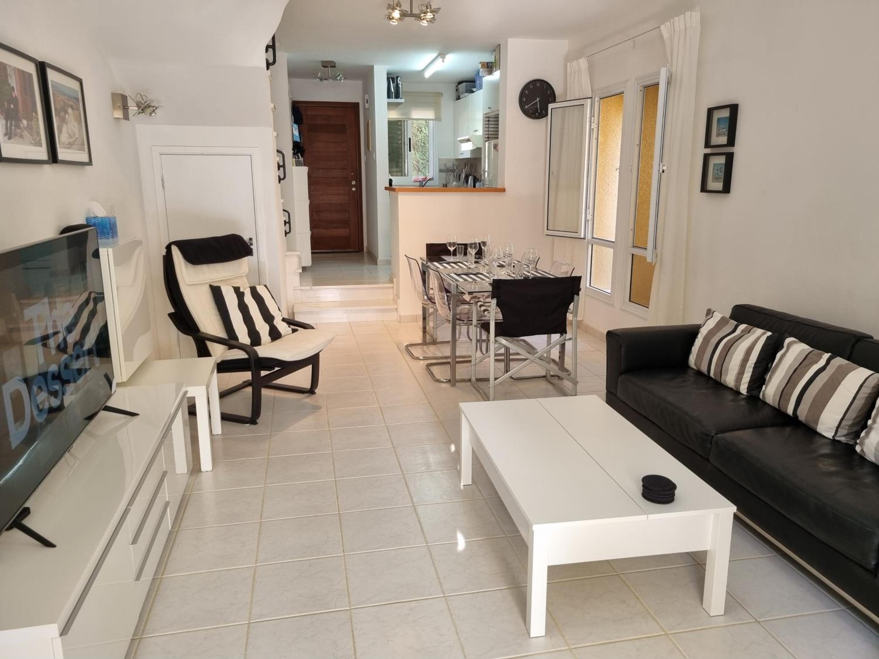 Cyprus Townhouse Pool Patio Aircon Free Parking