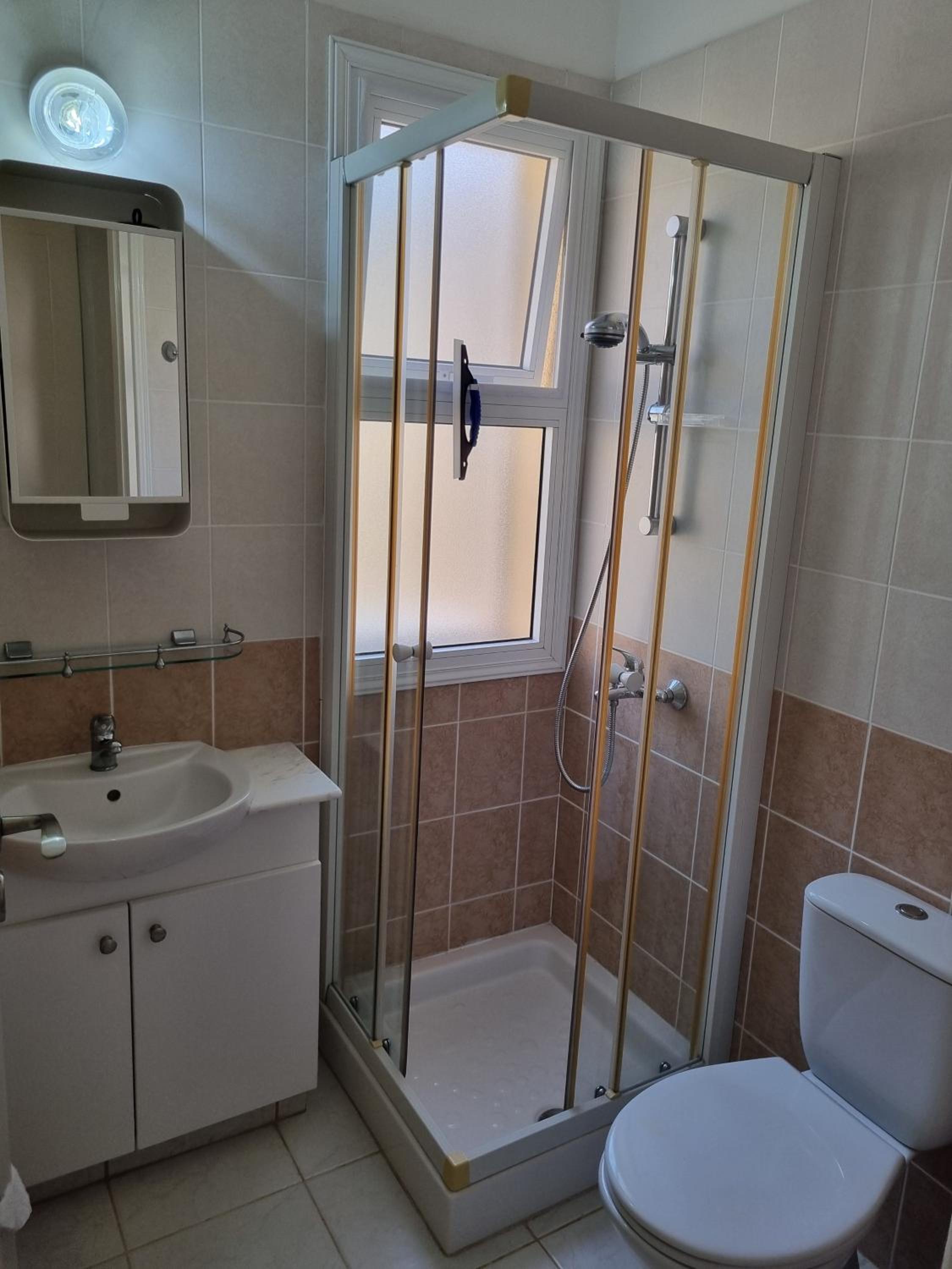 Cyprus Townhouse Pool Patio Aircon Free Parking