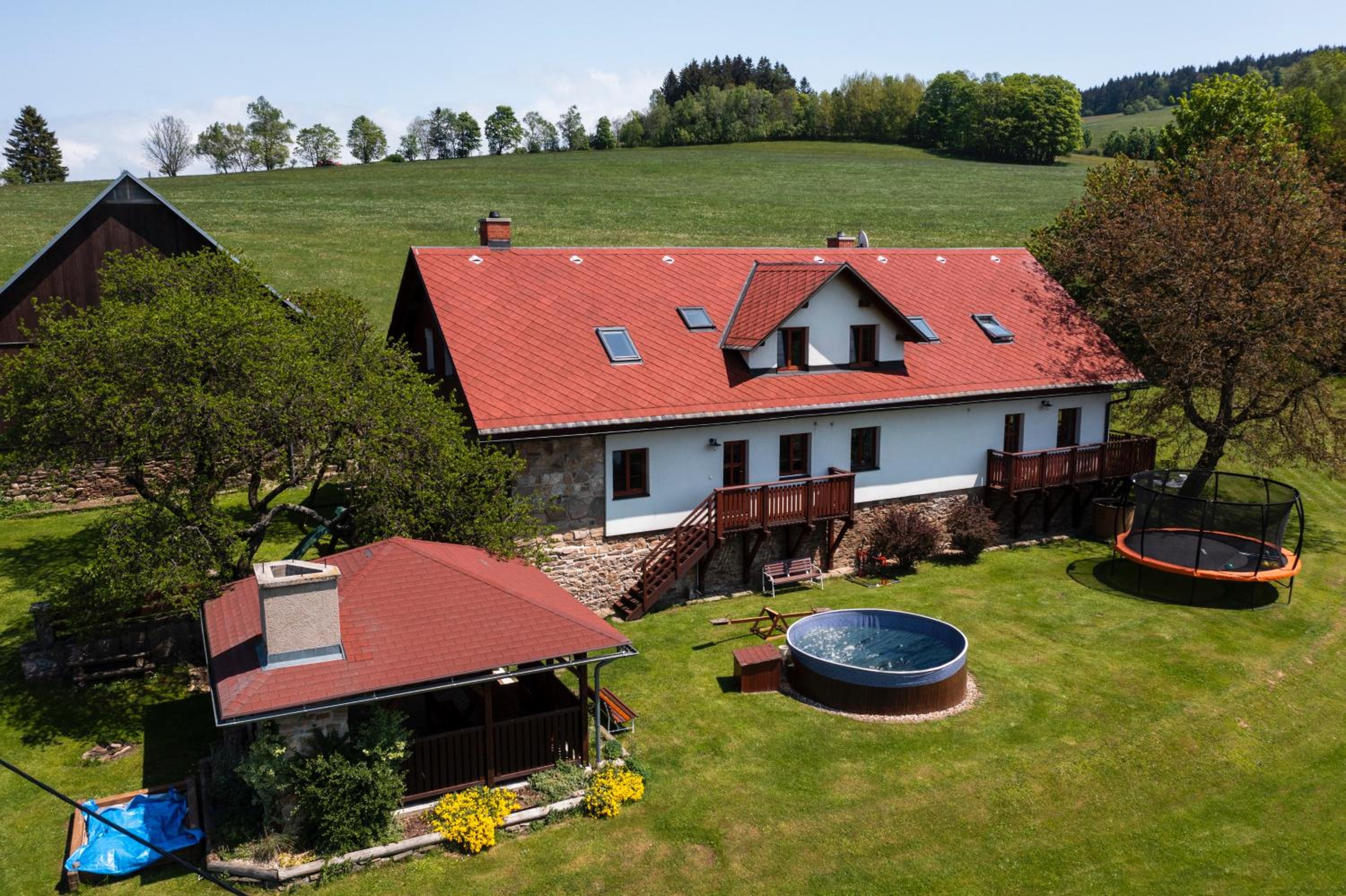 Na samotě u lesa view 3