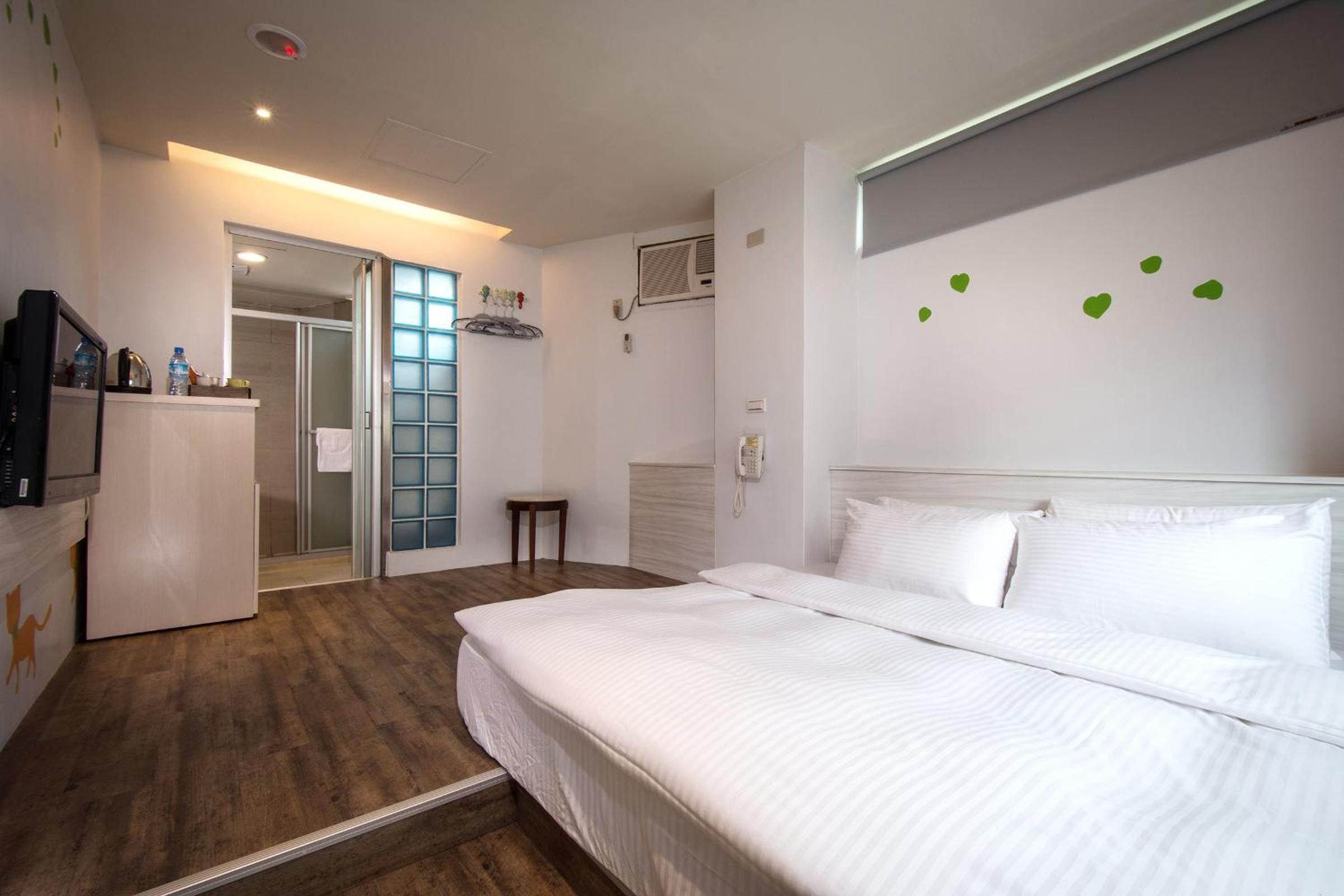 j-HOTEL