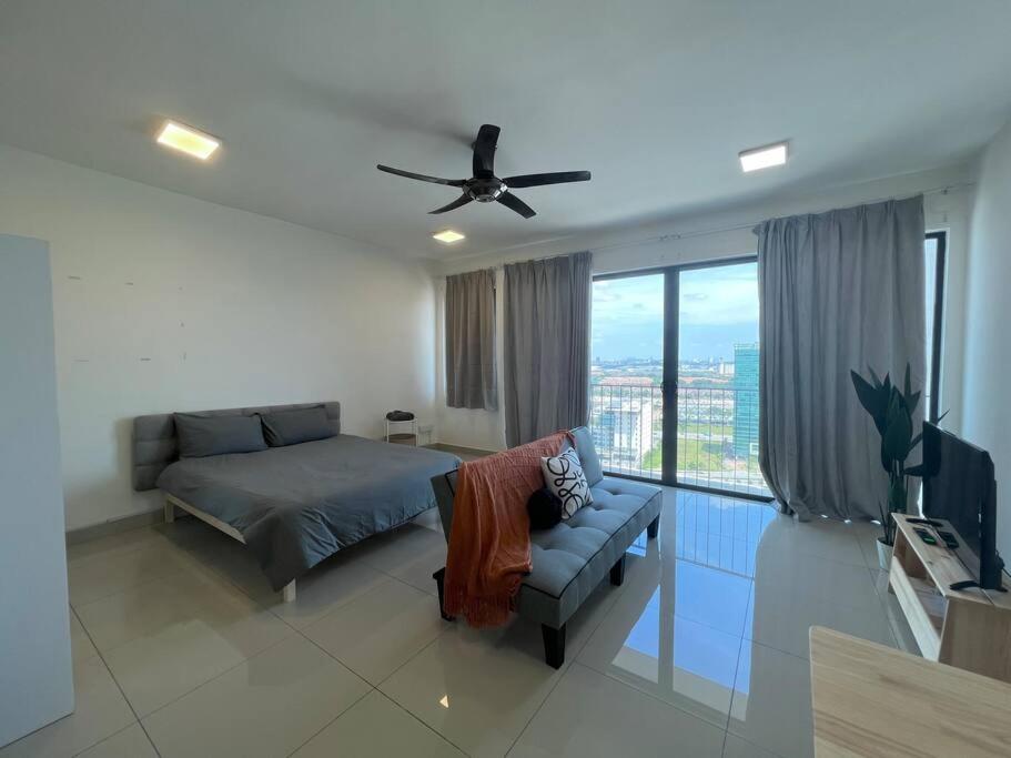 White Suite at Trefoil Setia Alam photo 2
