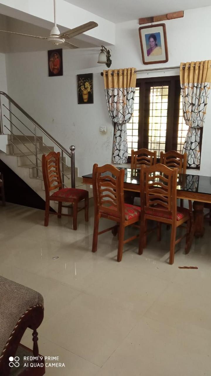 J&J Home stay Kumarakom view 2