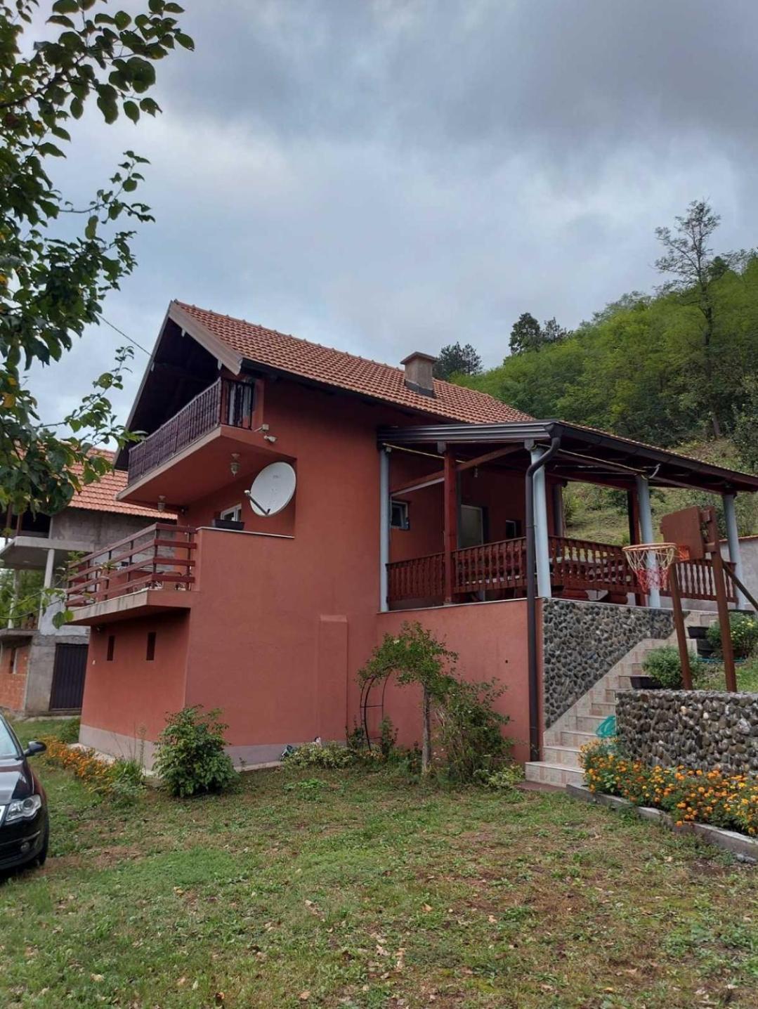 Vikendica za odmor Krivaja sa privatnom plažom