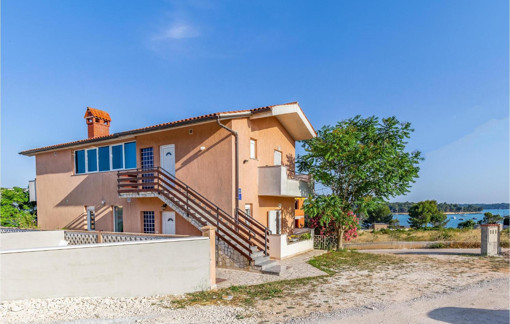 1 Bedroom Beach Front Apartment In Medulin view 3