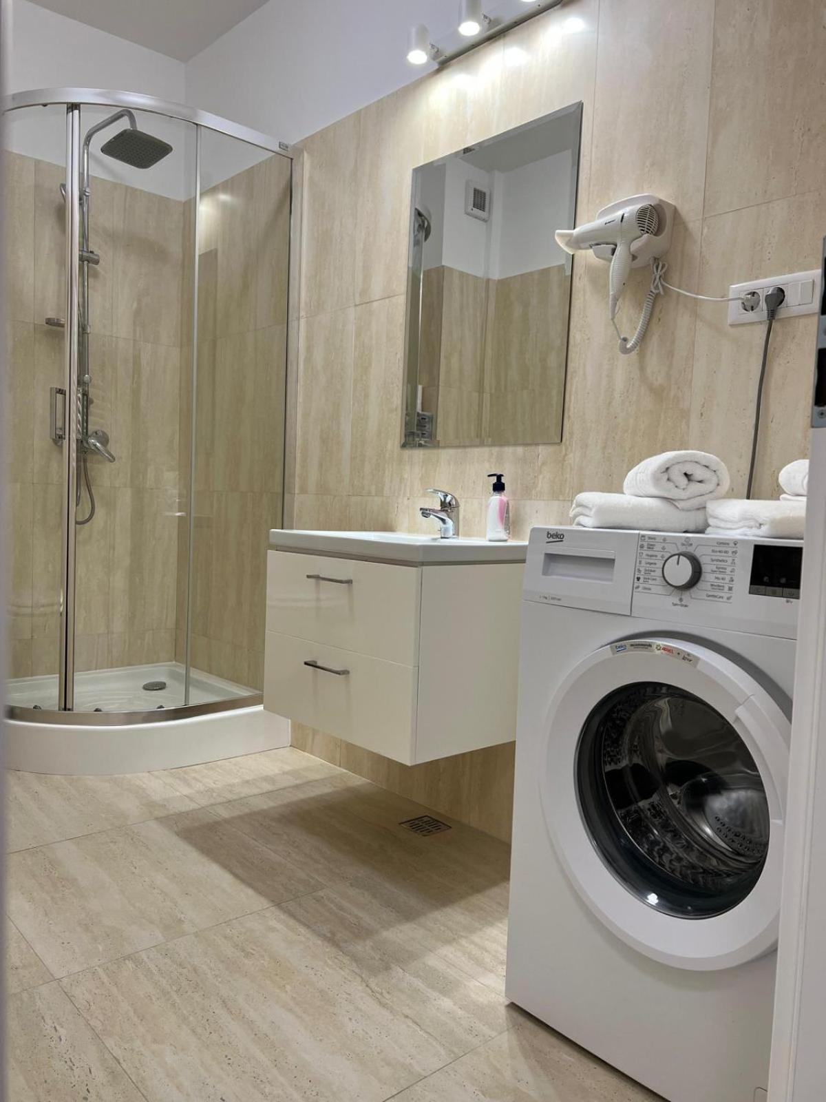 DEKO Apartments & Studios Near Palas Mall - Parking Option, photo 75