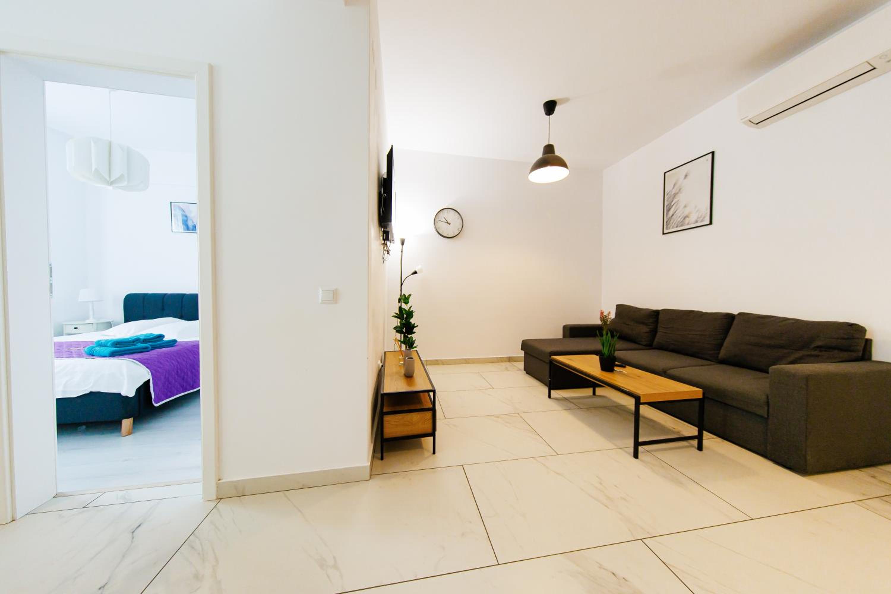 DEKO Apartments & Studios Near Palas Mall - Parking Option, photo 13