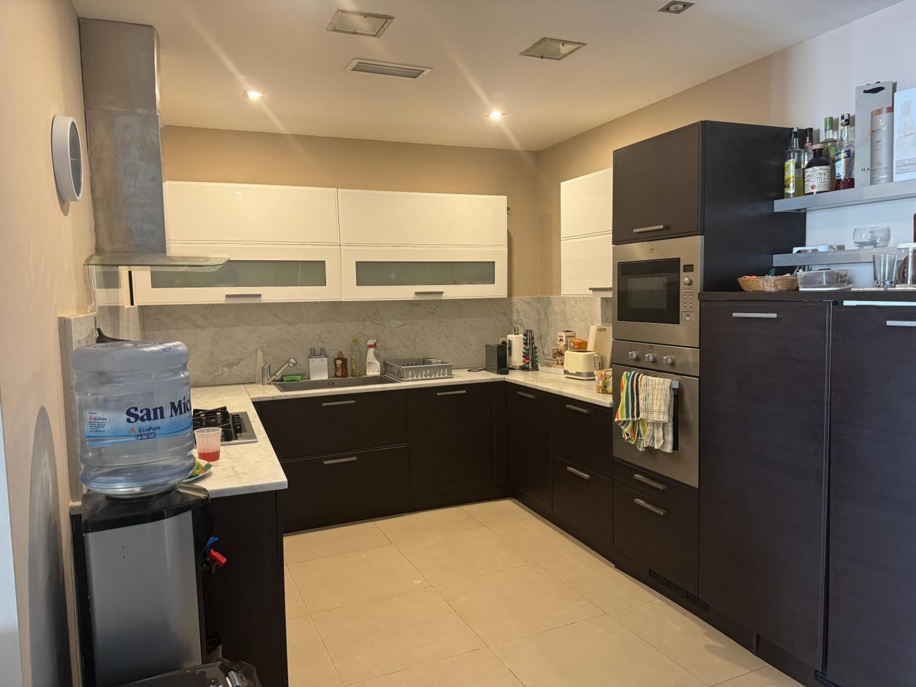 Seaside Retreat 3bed W Garage In Spb! By Homely photo 2