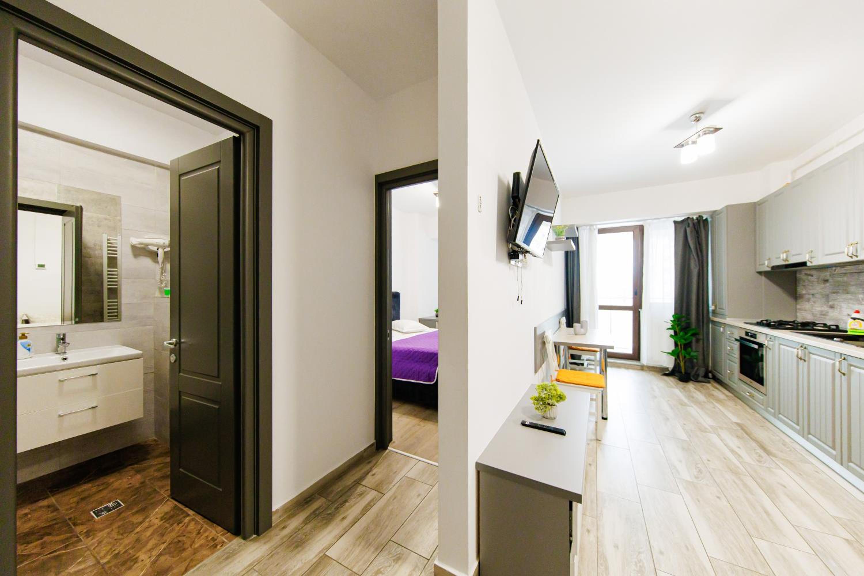 DEKO Apartments & Studios Near Palas Mall - Parking Option, photo 89
