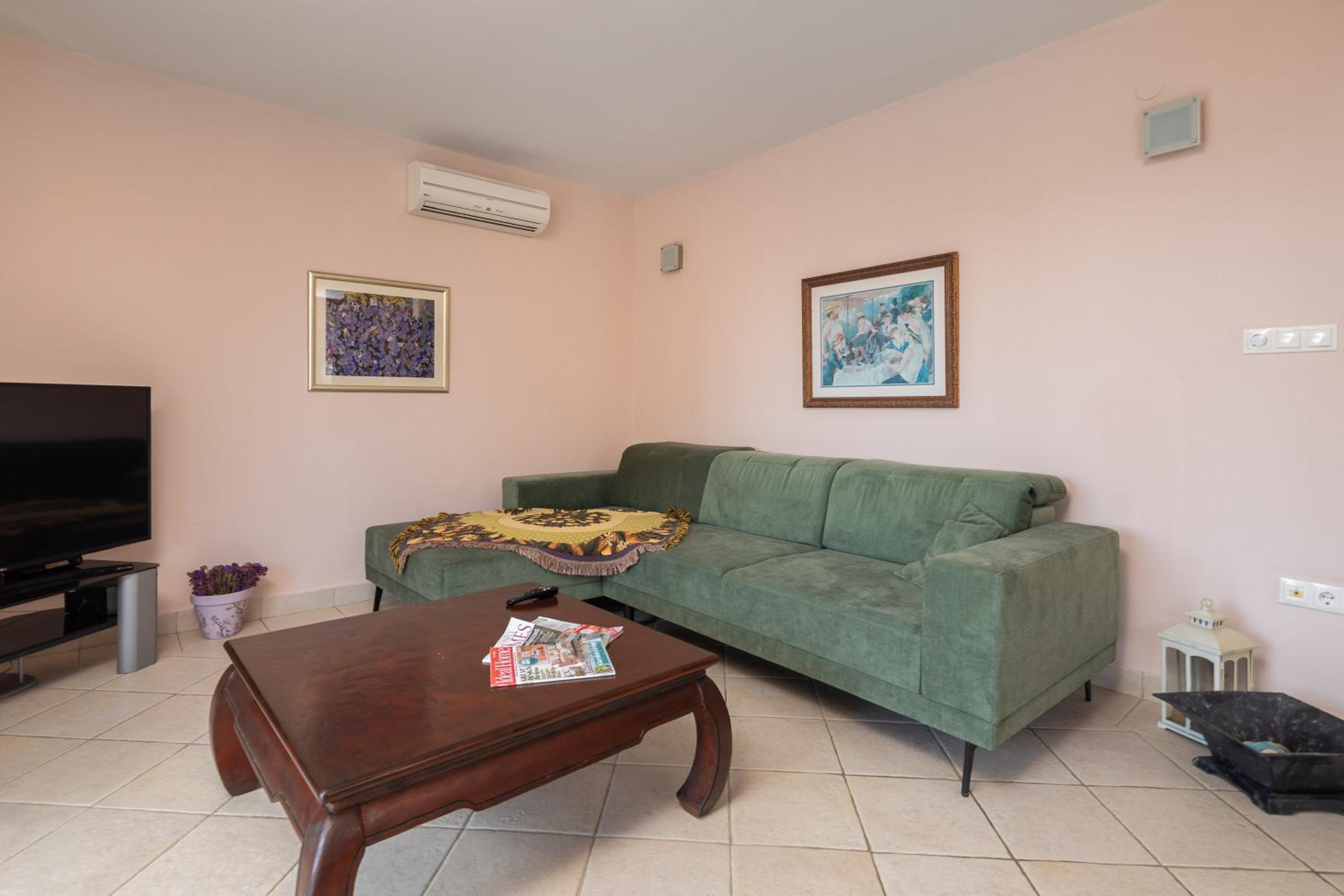Villa Eden - Private Beachfront House with Pool