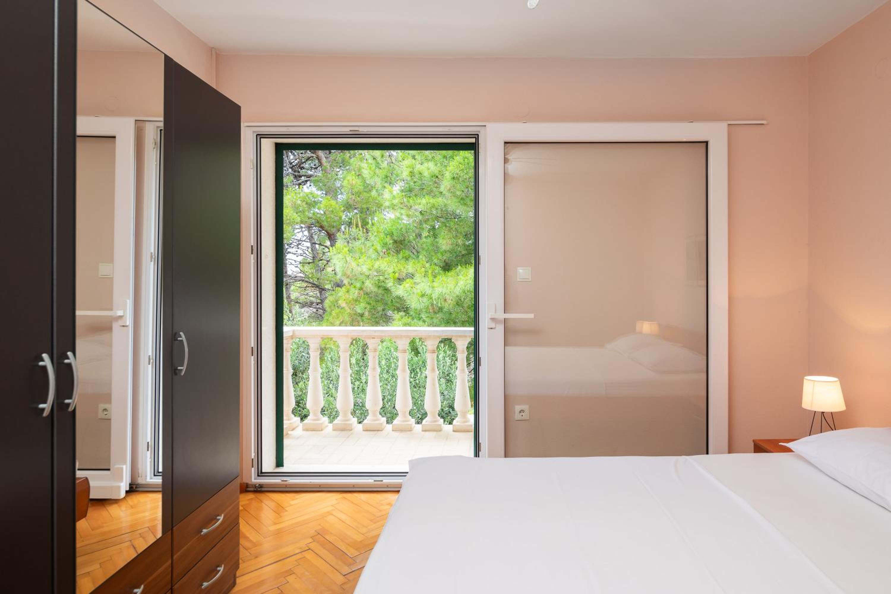 Villa Eden - Private Beachfront House with Pool