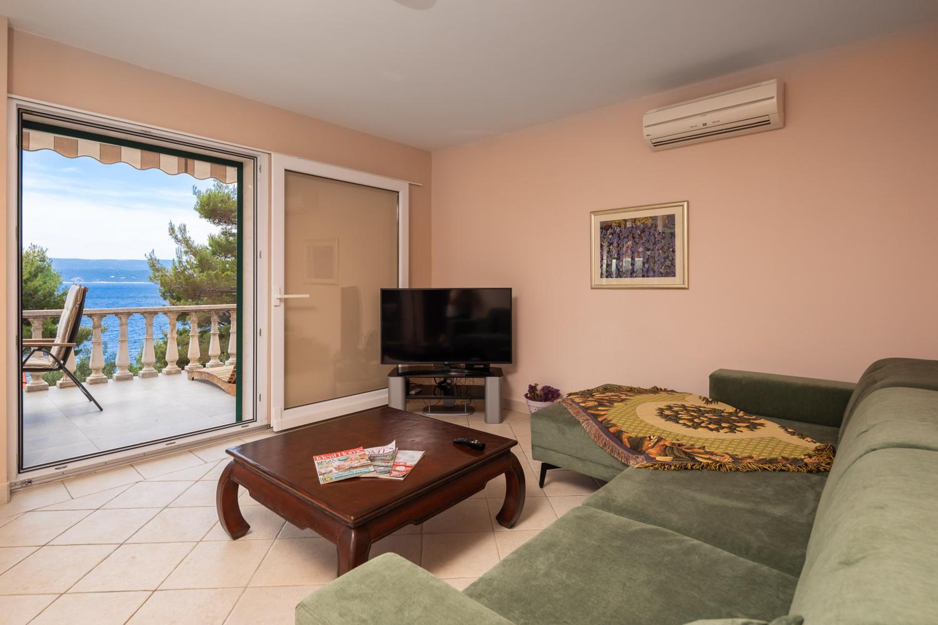 Villa Eden - Private Beachfront House with Pool